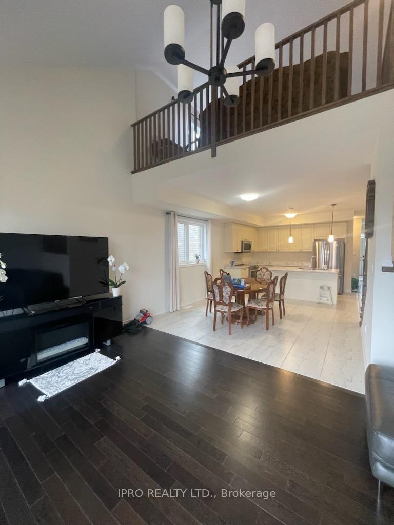 Photo 6 of 50 Explorer Way, Thorold, Rolling Meadows — HOMEH