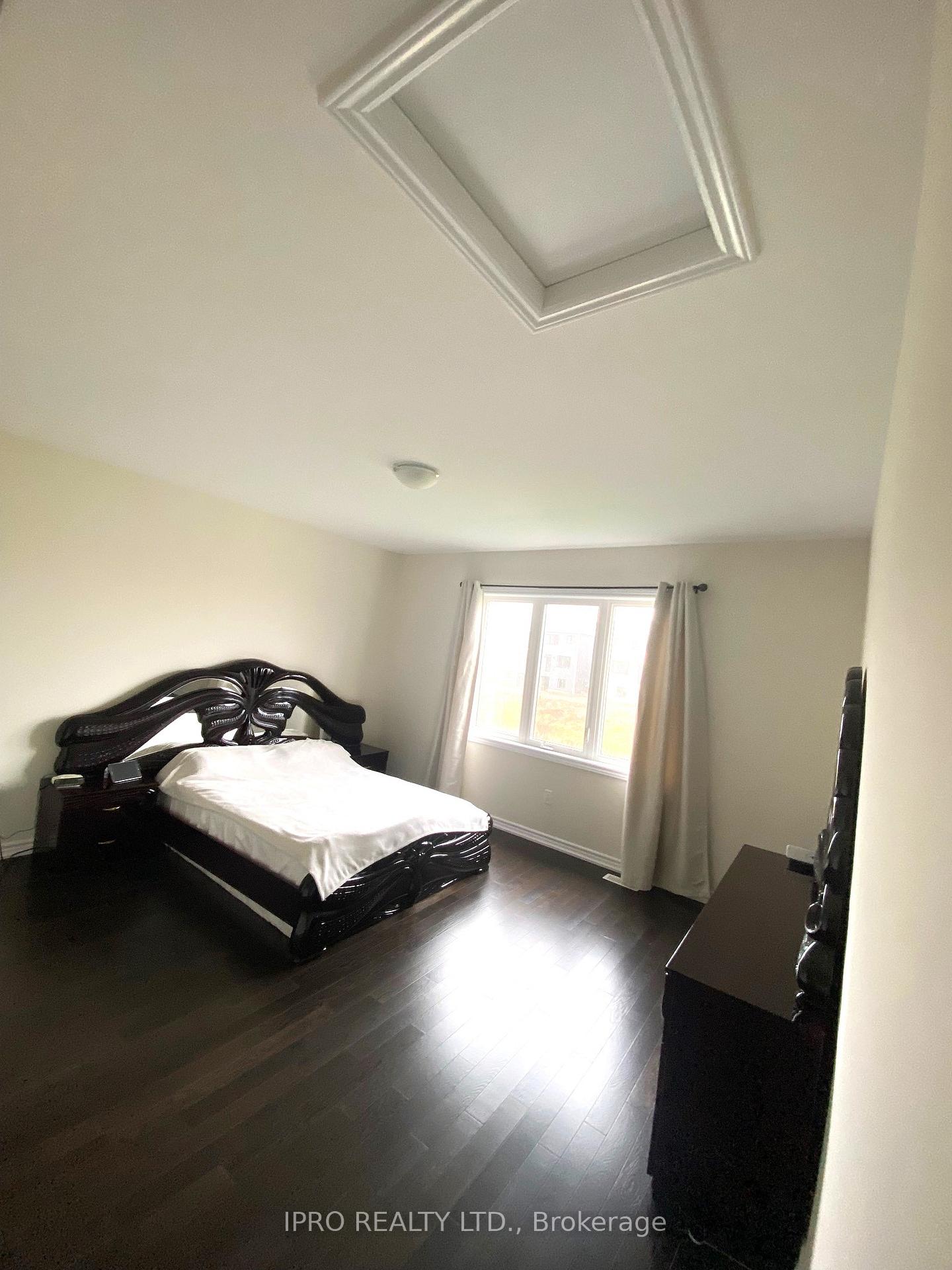 Photo 12 of 50 Explorer Way, Thorold, Rolling Meadows — HOMEH