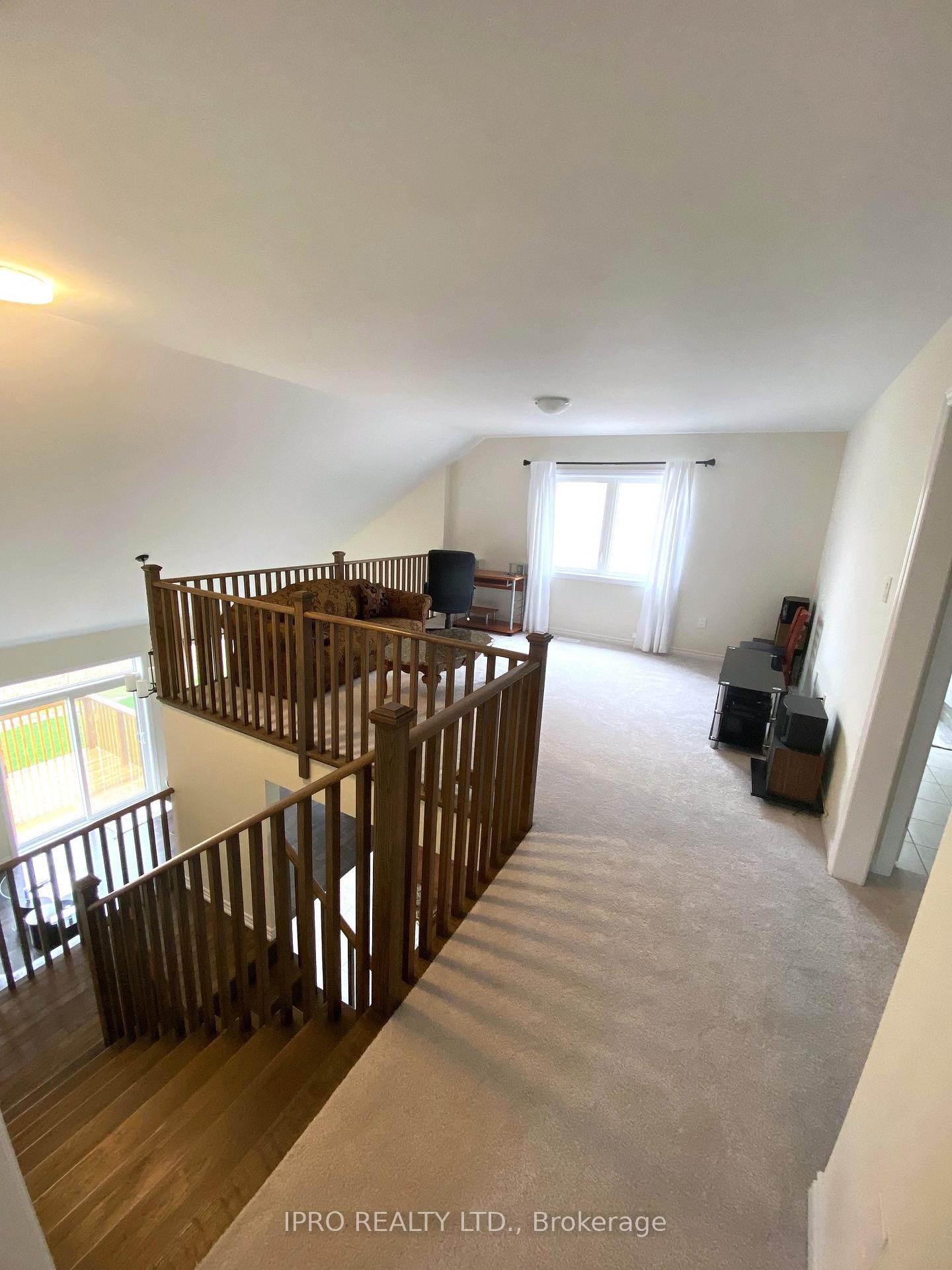 Photo 13 of 50 Explorer Way, Thorold, Rolling Meadows — HOMEH