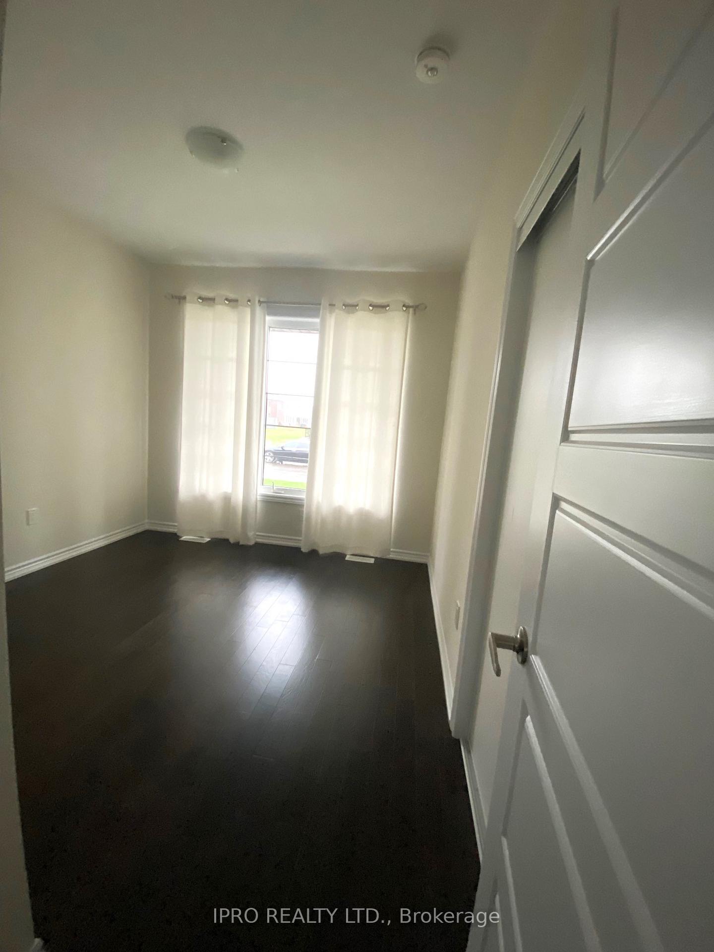 Photo 16 of 50 Explorer Way, Thorold, Rolling Meadows — HOMEH