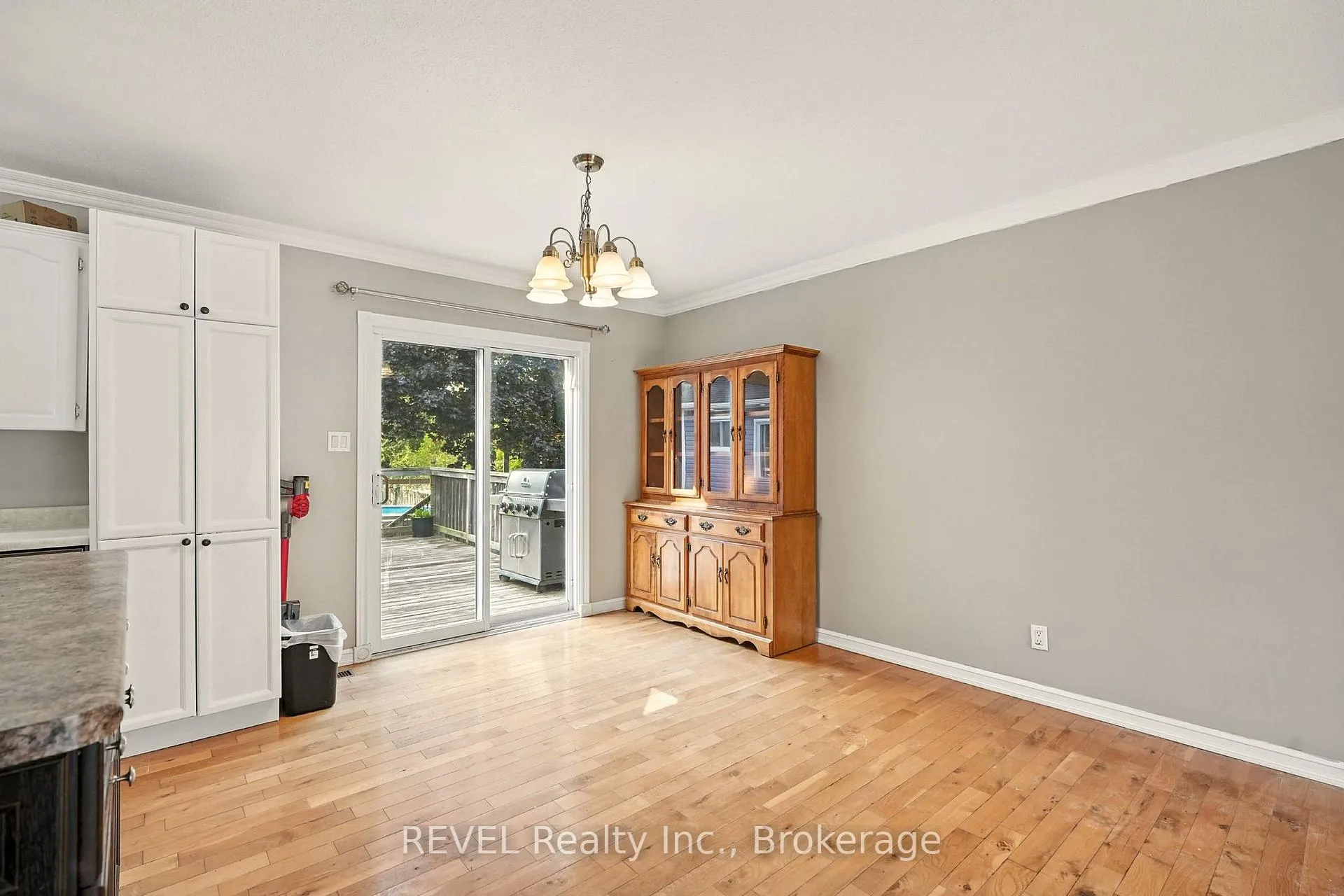 Photo 12 of 77 Bay Street, Tay, Victoria Harbour — HOMEH