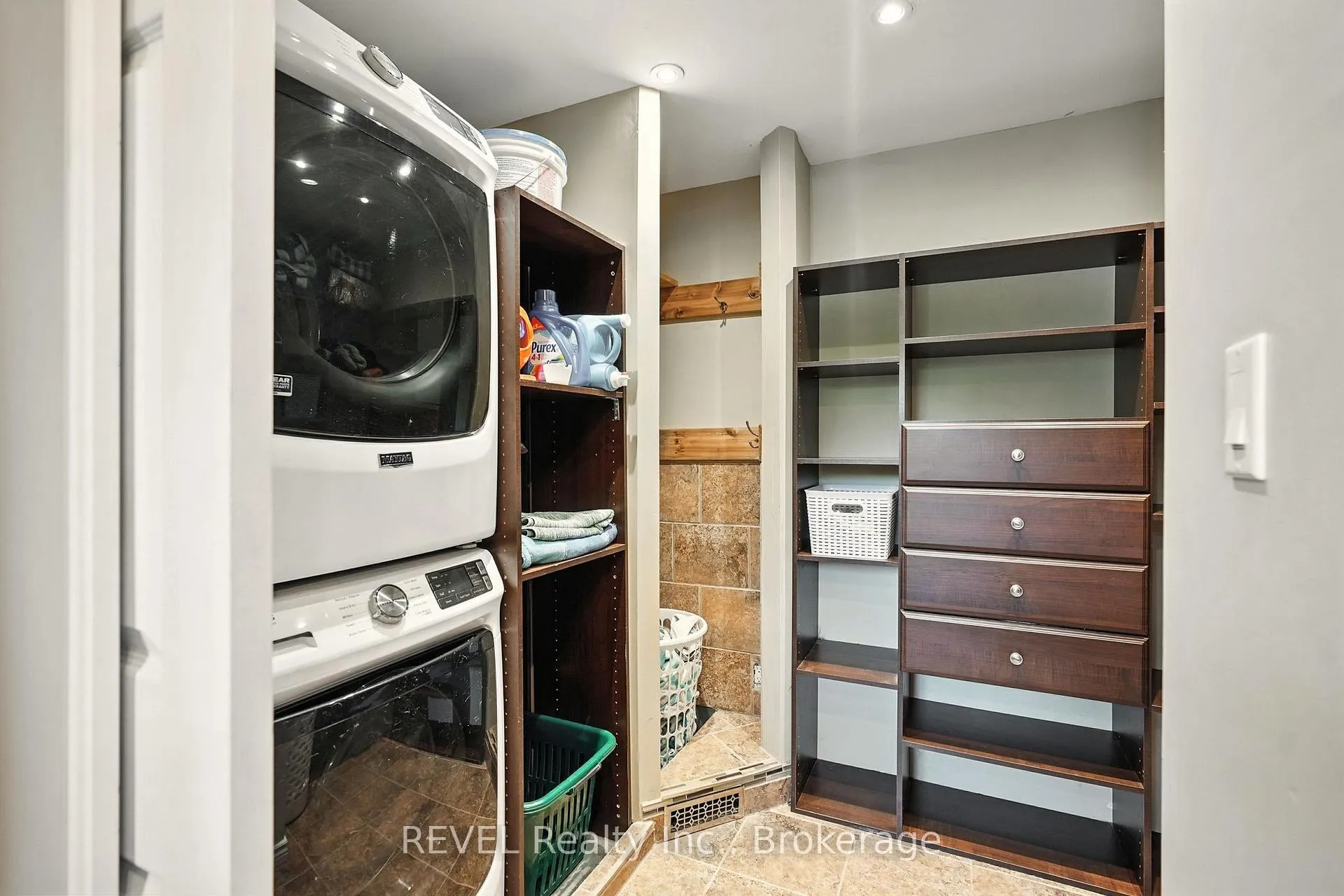 Photo 22 of 77 Bay Street, Tay, Victoria Harbour — HOMEH
