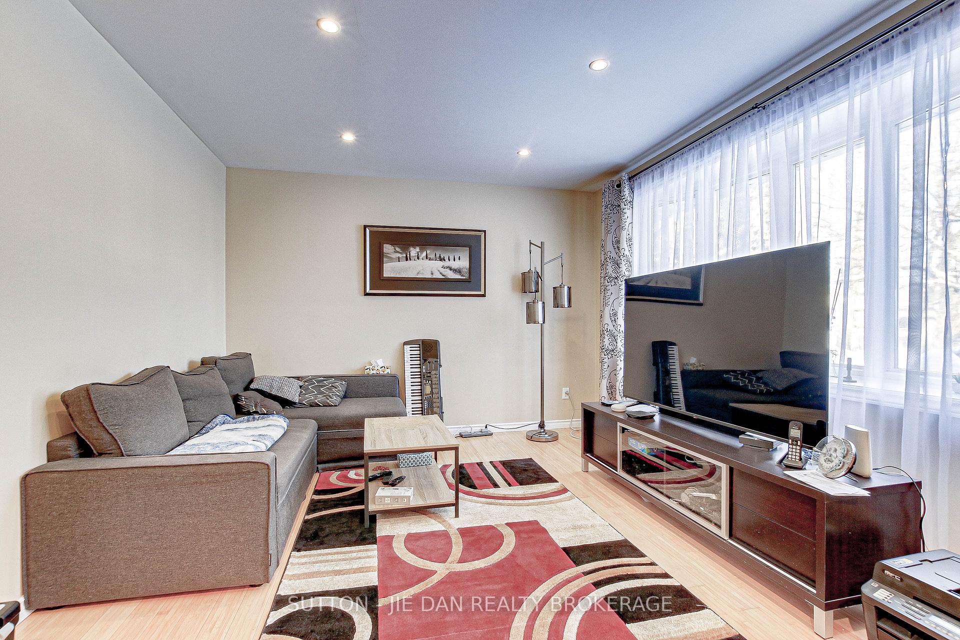 Photo 8 of 2681 Catherine Street, Thames Centre, Rural Thames Centre — HOMEH