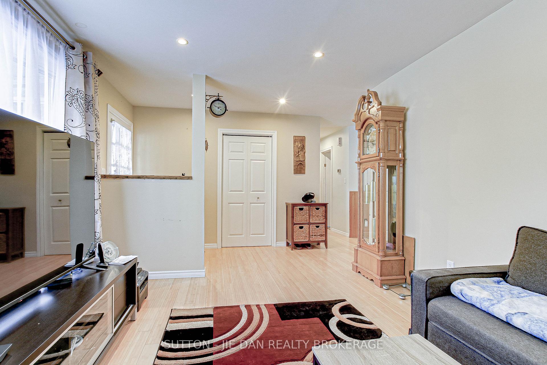 Photo 9 of 2681 Catherine Street, Thames Centre, Rural Thames Centre — HOMEH
