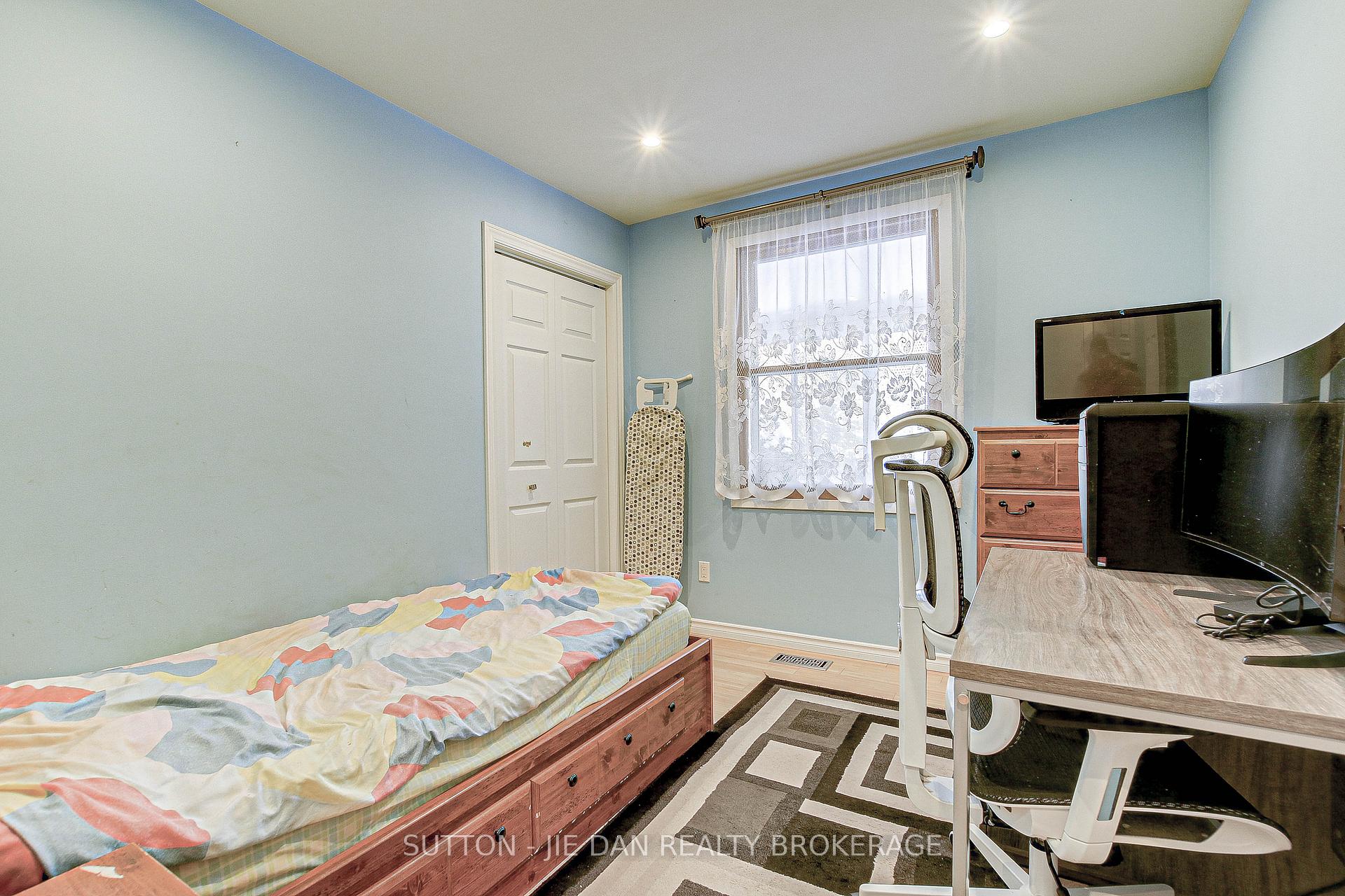 Photo 17 of 2681 Catherine Street, Thames Centre, Rural Thames Centre — HOMEH