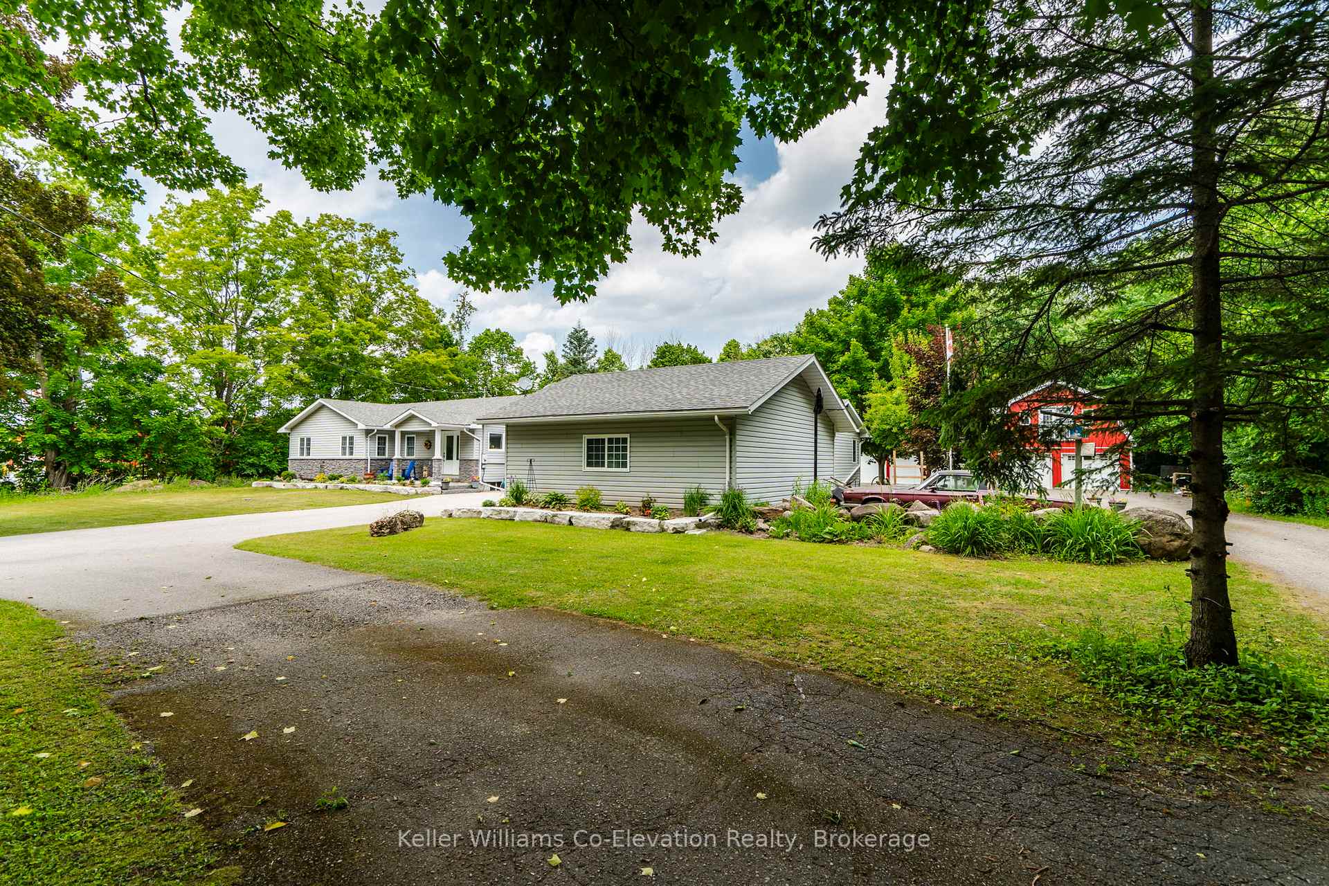 Photo 3 of 2185 Old Fort Road, Tay, Rural Tay — HOMEH