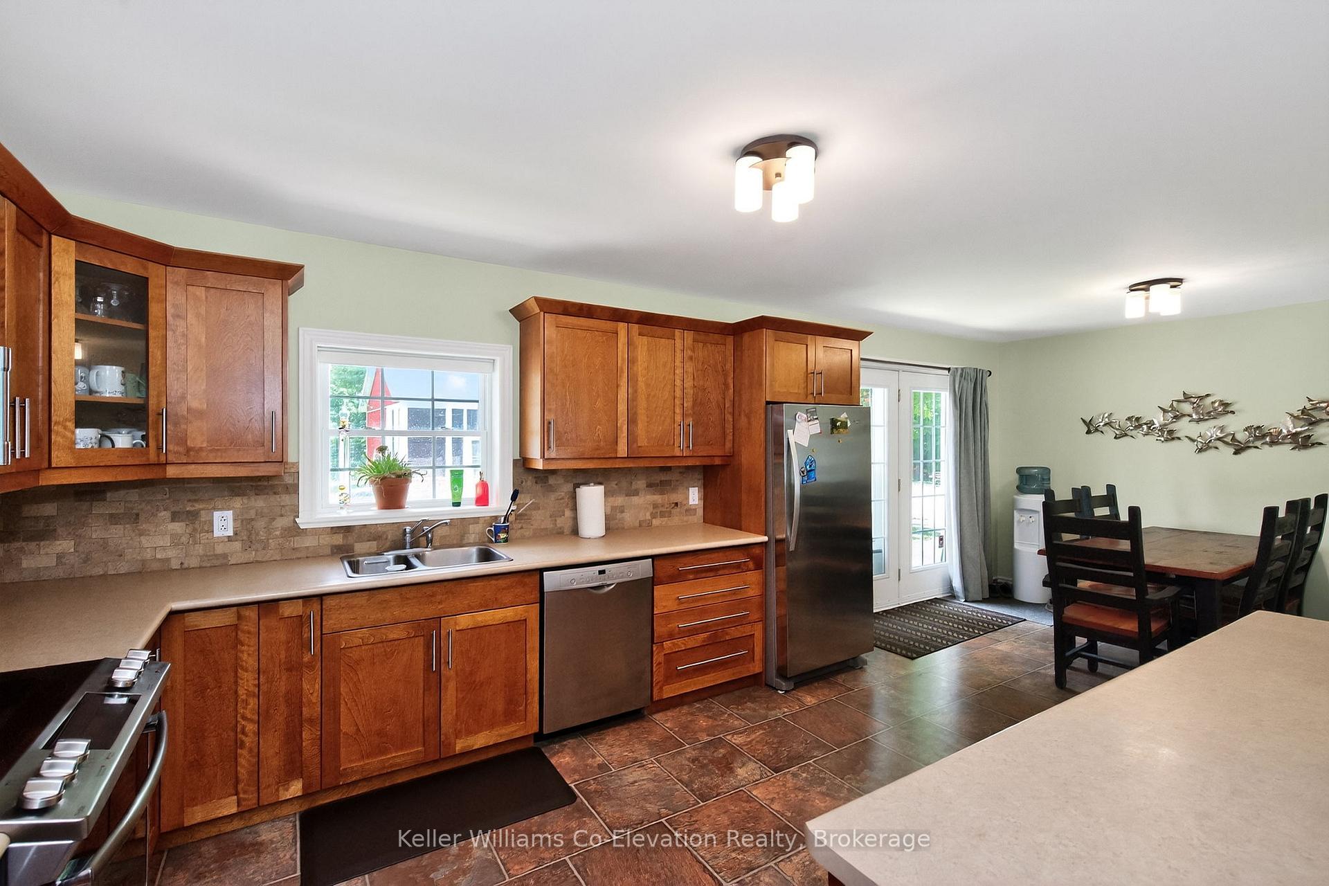 Photo 7 of 2185 Old Fort Road, Tay, Rural Tay — HOMEH