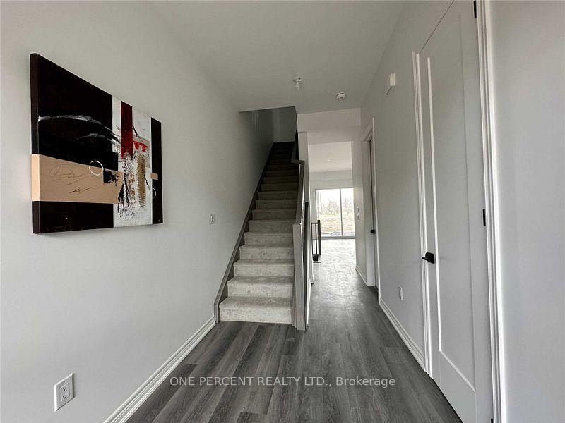 Photo 6 of 12 Beaverloch Drive, Thorold, Confederation Heights — HOMEH