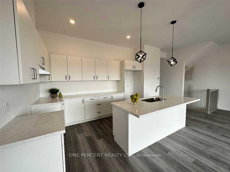 Photo 13 of 12 Beaverloch Drive, Thorold, Confederation Heights — HOMEH