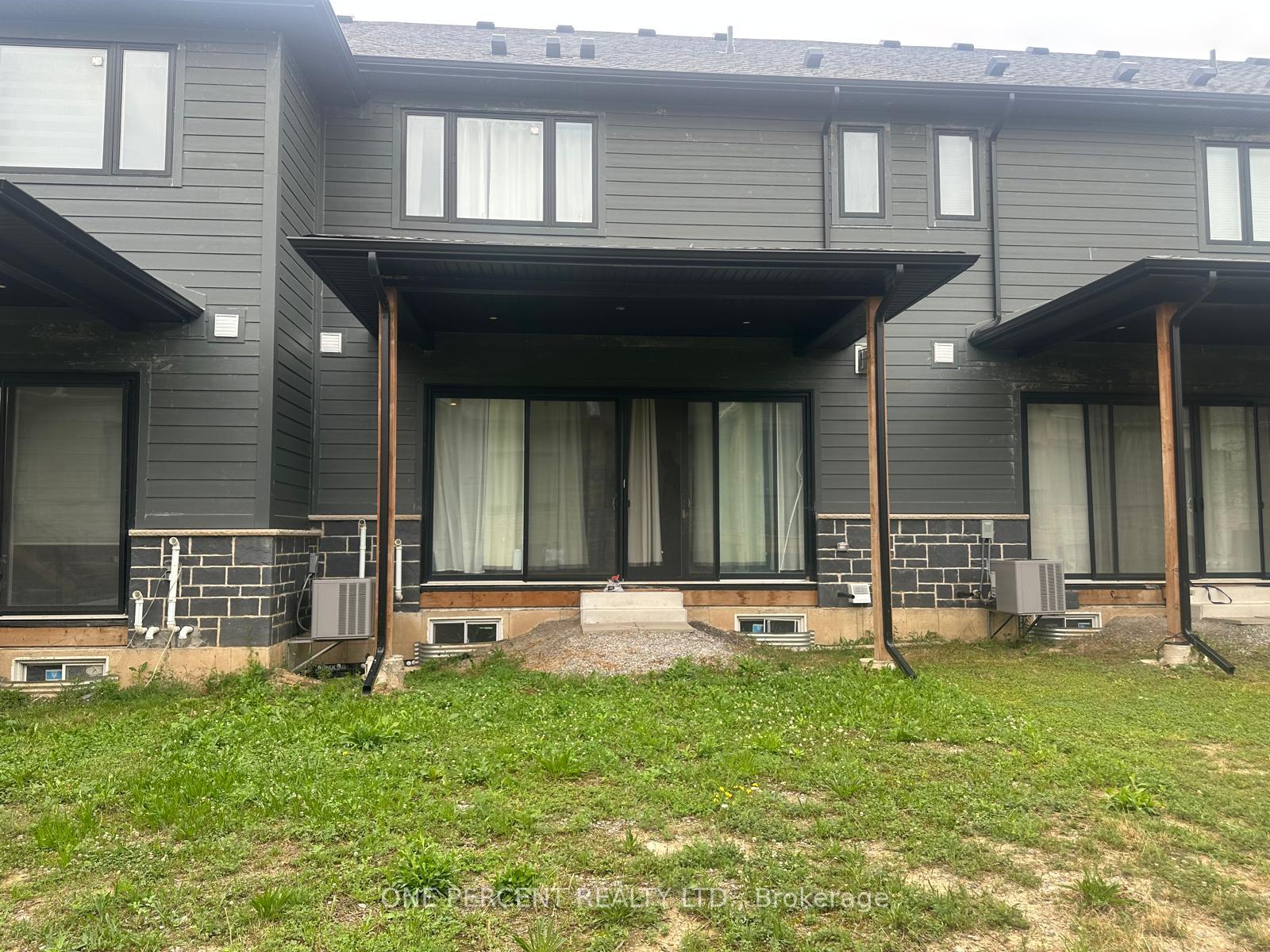 Photo 36 of 12 Beaverloch Drive, Thorold, Confederation Heights — HOMEH