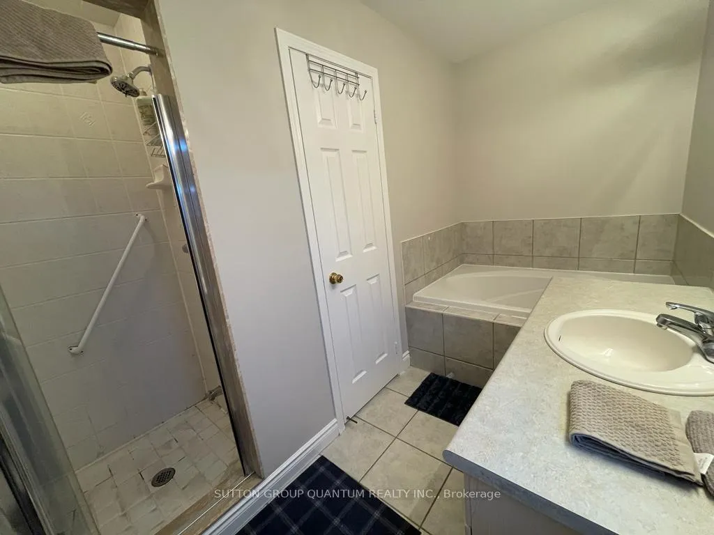 Photo 6 of Unit Upper, 239 Brisdale Drive, Brampton, Fletcher's Meadow — HOMEH