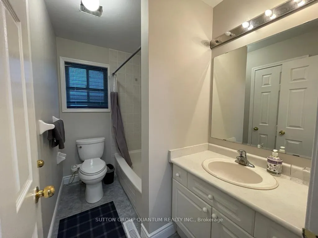 Photo 9 of Unit Upper, 239 Brisdale Drive, Brampton, Fletcher's Meadow — HOMEH