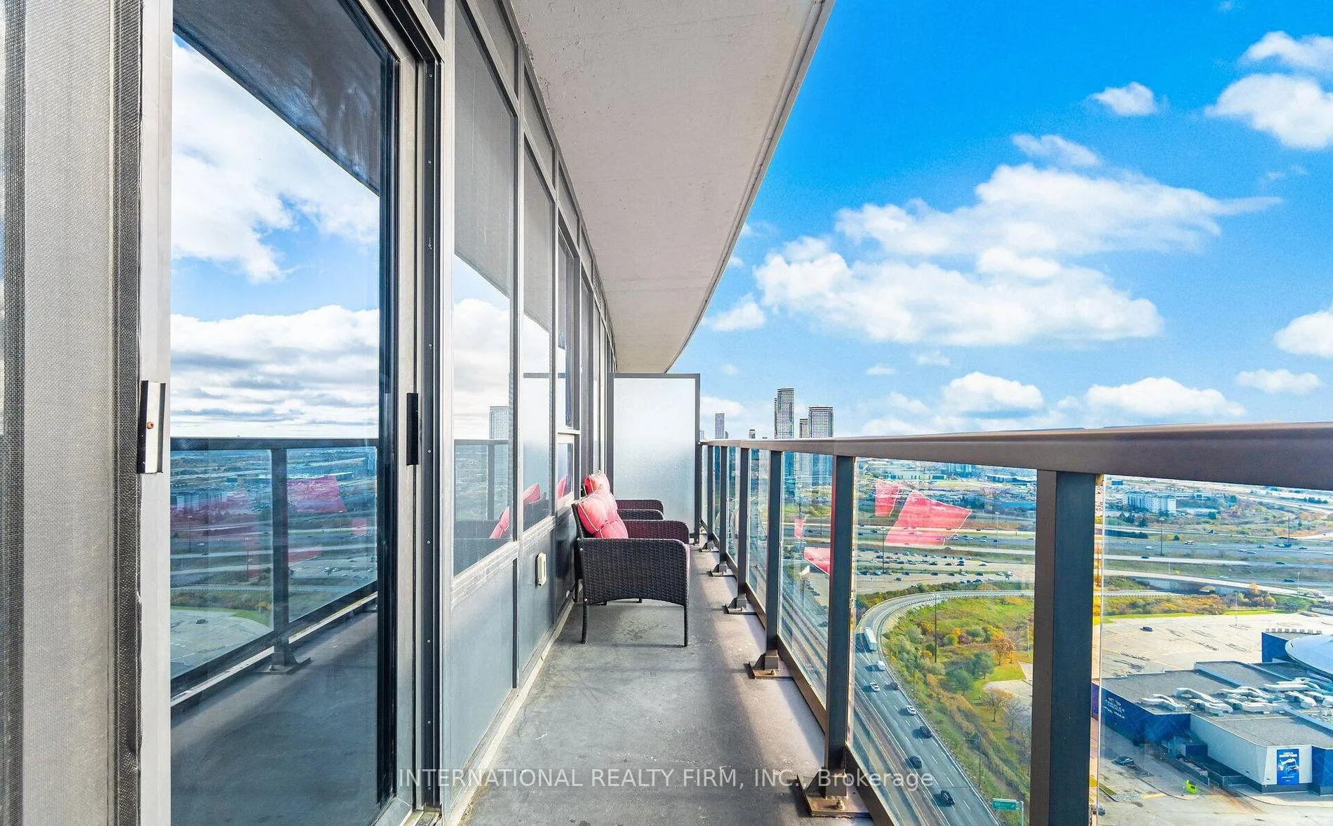 Photo 17 of Unit 3109, 3600 Highway 7, Vaughan, Vaughan Corporate Centre — HOMEH