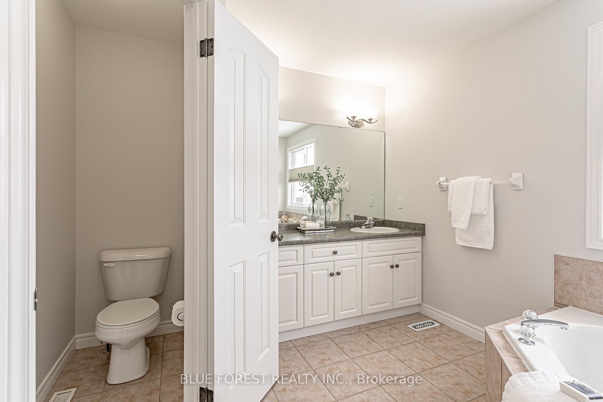 Photo 20 of 4 Forest Grove Crescent, Thames Centre, Dorchester — HOMEH