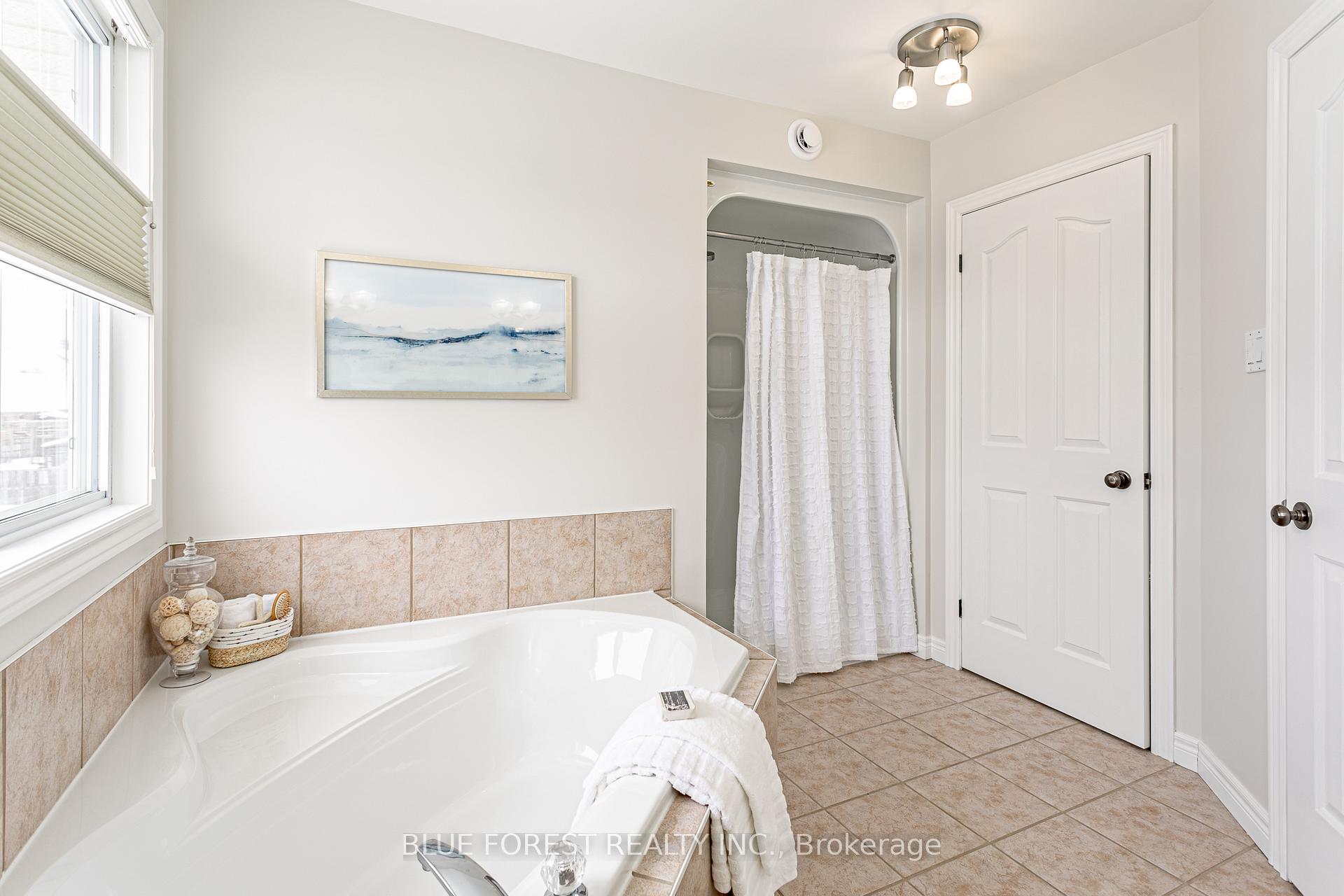 Photo 21 of 4 Forest Grove Crescent, Thames Centre, Dorchester — HOMEH