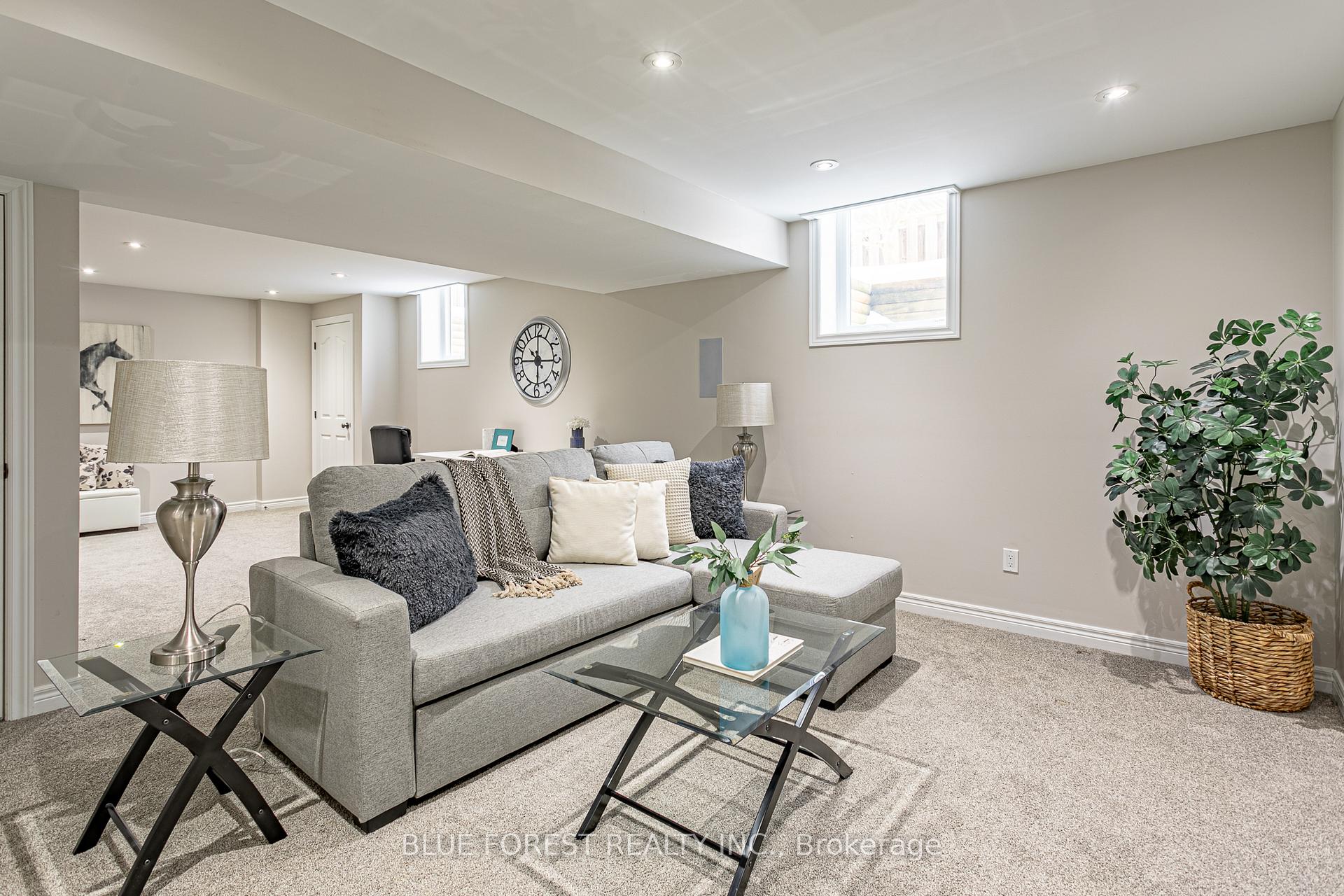 Photo 24 of 4 Forest Grove Crescent, Thames Centre, Dorchester — HOMEH