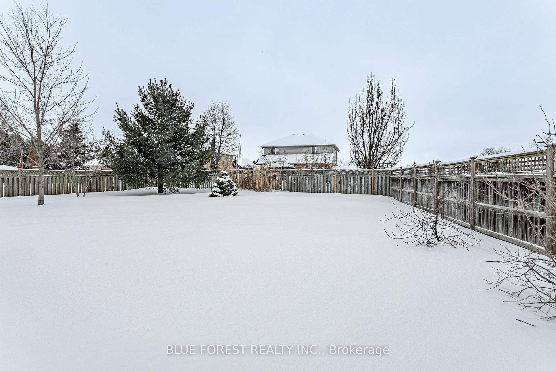 Photo 31 of 4 Forest Grove Crescent, Thames Centre, Dorchester — HOMEH