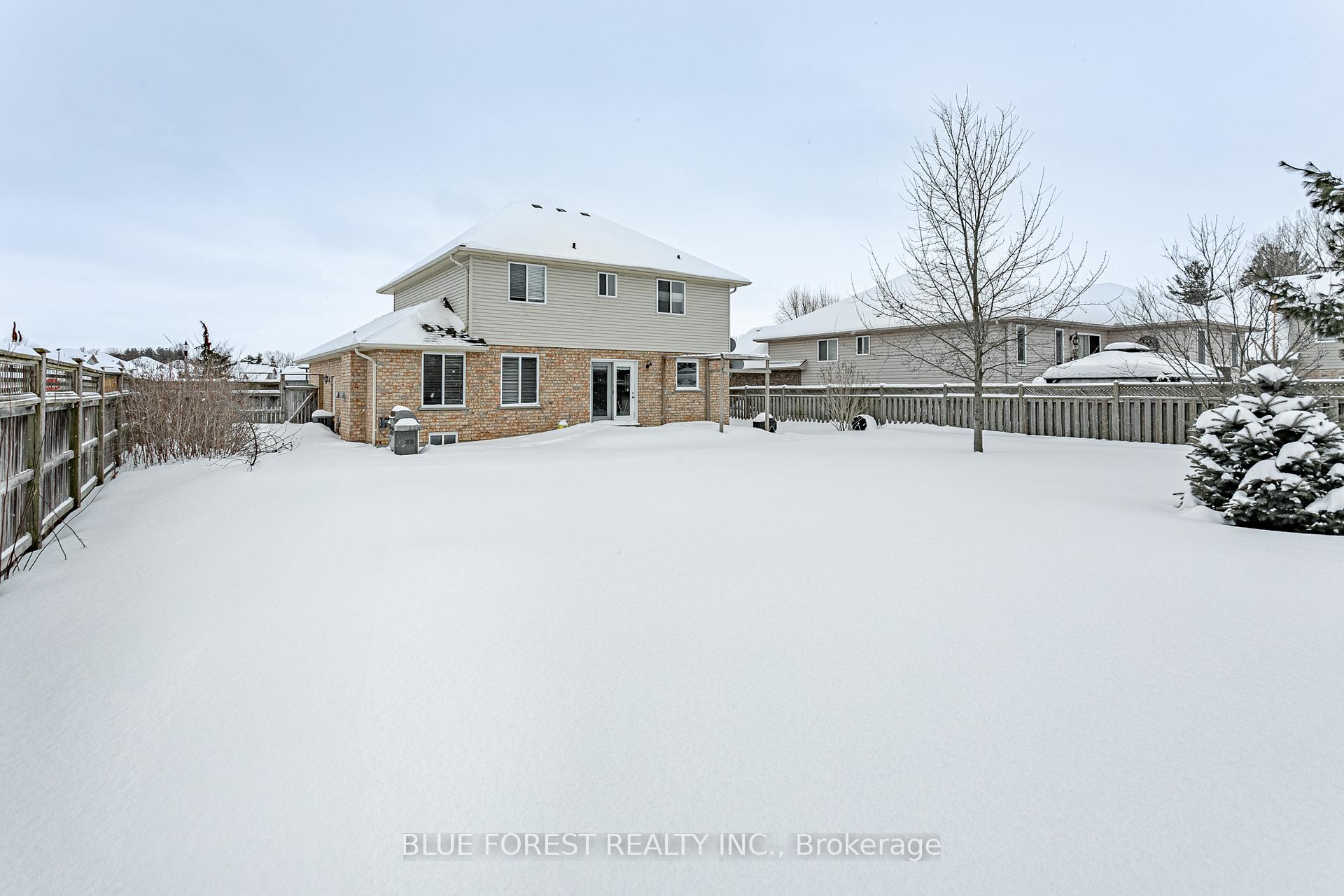 Photo 32 of 4 Forest Grove Crescent, Thames Centre, Dorchester — HOMEH