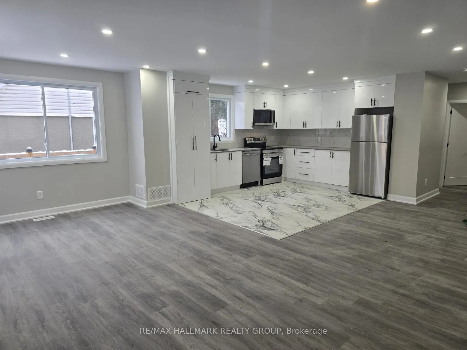 Photo 9 of Unit 2, 131 Camelia Avenue, Ottawa, Manor Park — HOMEH