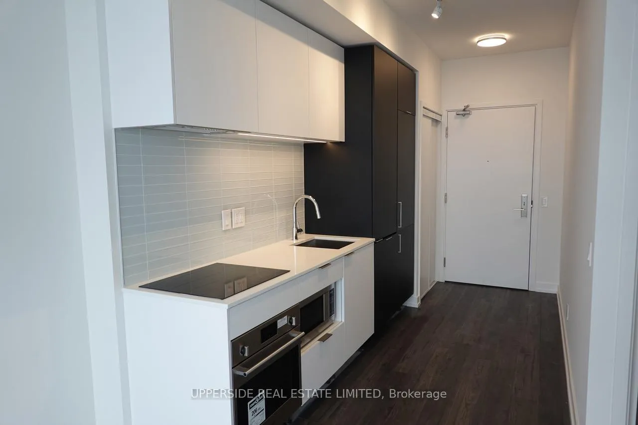 Photo 2 of Unit 2111, 33 Helendale Avenue, Toronto, Yonge-Eglinton — HOMEH