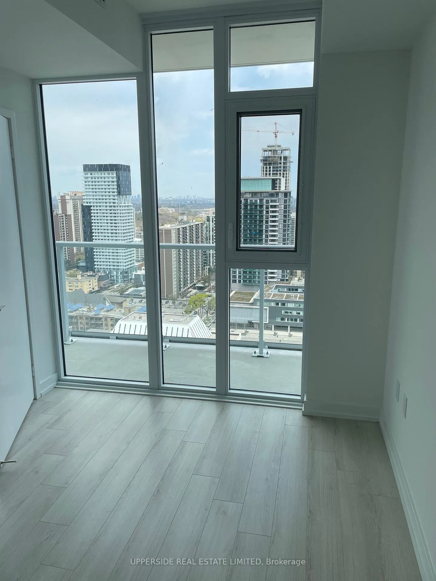 Photo 6 of Unit 2111, 33 Helendale Avenue, Toronto, Yonge-Eglinton — HOMEH