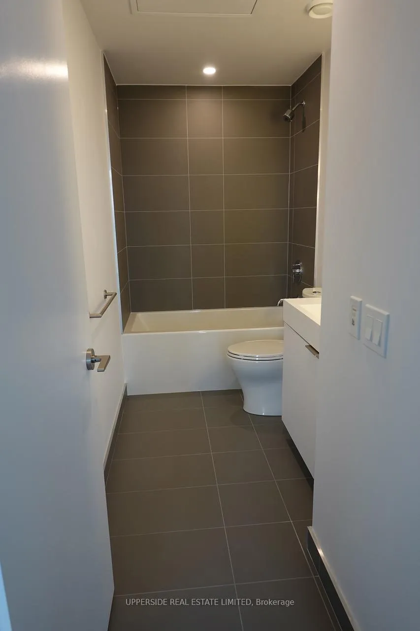 Photo 9 of Unit 2111, 33 Helendale Avenue, Toronto, Yonge-Eglinton — HOMEH