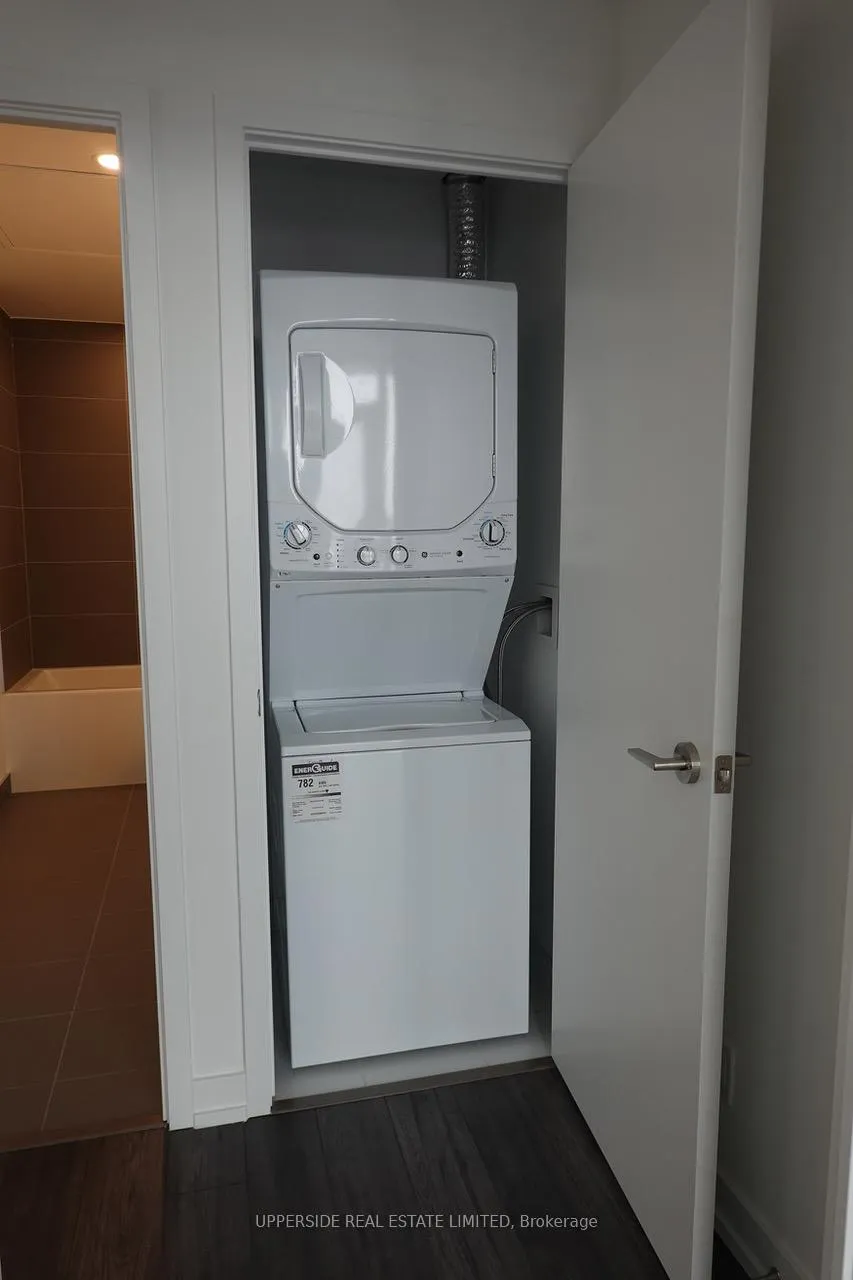 Photo 10 of Unit 2111, 33 Helendale Avenue, Toronto, Yonge-Eglinton — HOMEH