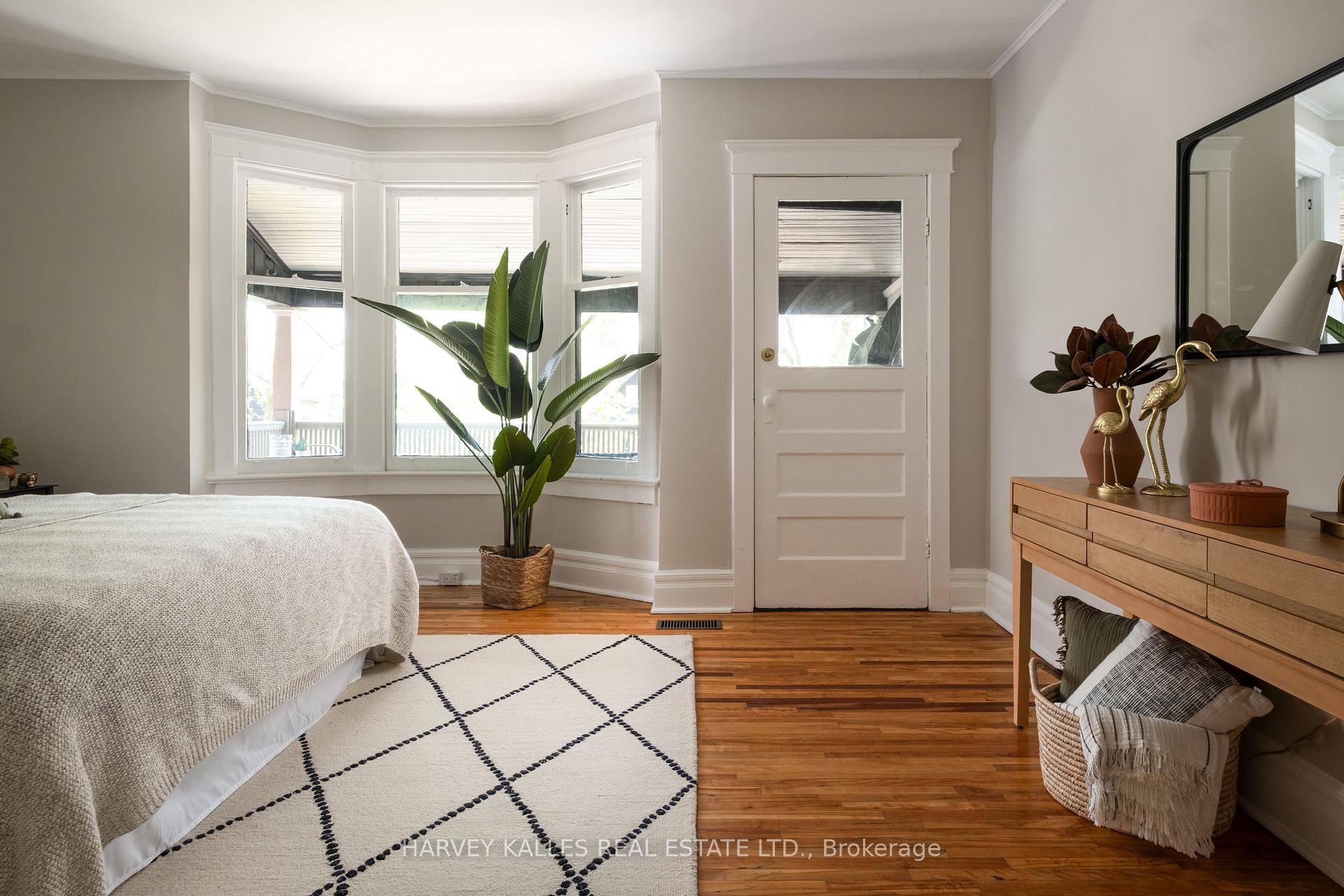 Photo 16 of 30 Dingwall Avenue, Toronto, Blake-Jones — HOMEH