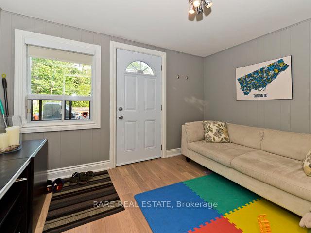 Photo 11 of 318 Riverdale Avenue, Toronto, Blake-Jones — HOMEH