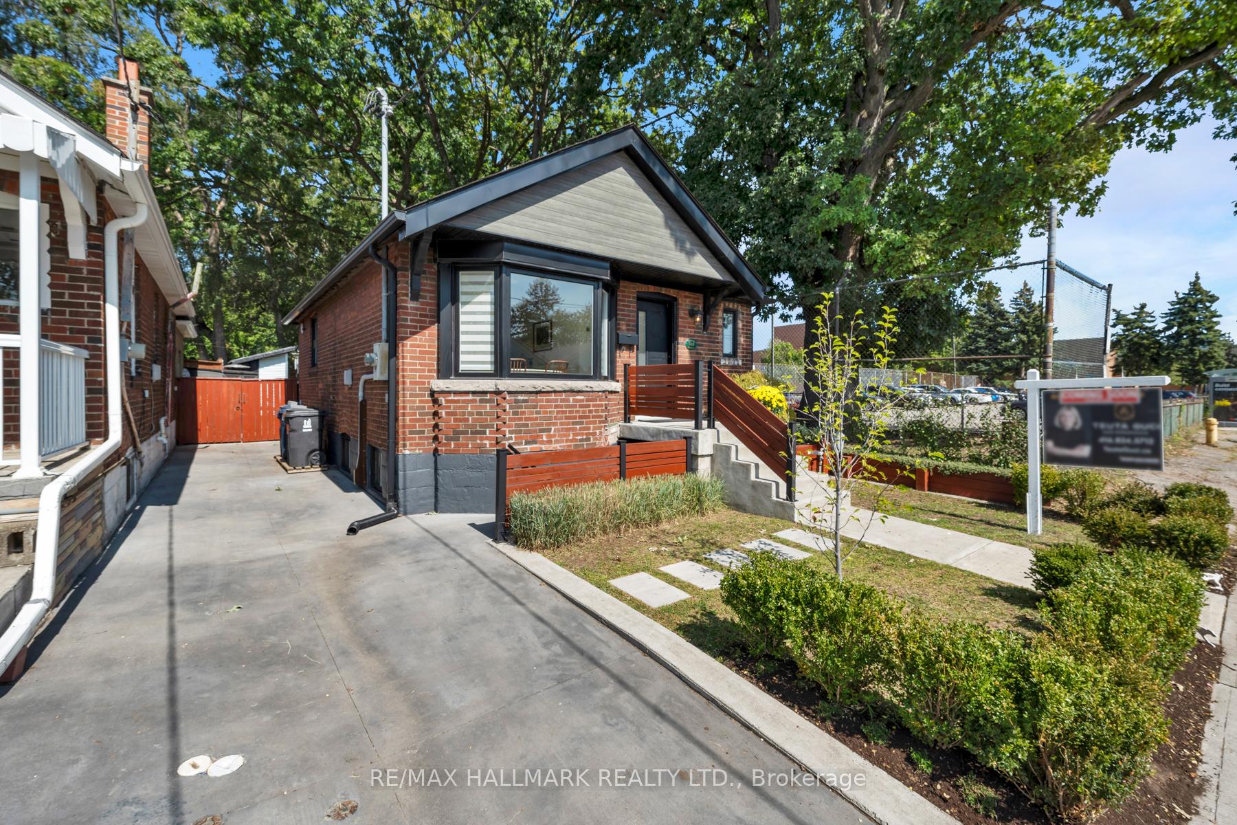 Front of 510 Cosburn Avenue
