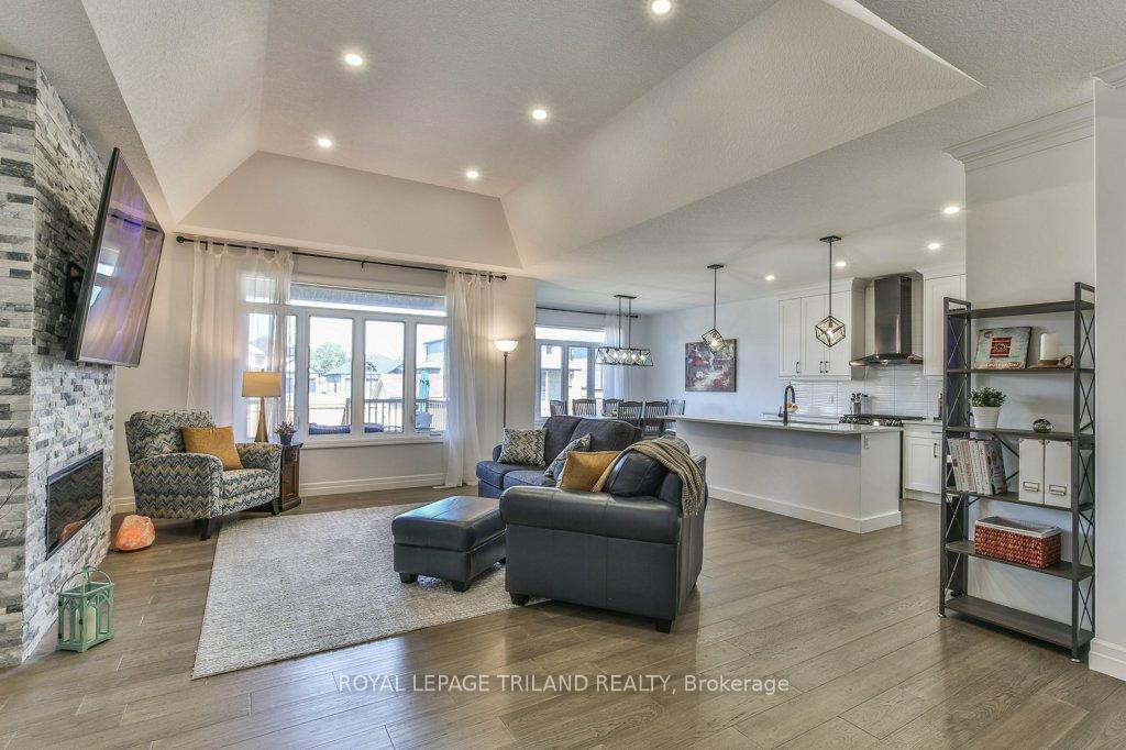 Photo 5 of 88 Foxborough Place, Thames Centre, Thorndale — HOMEH