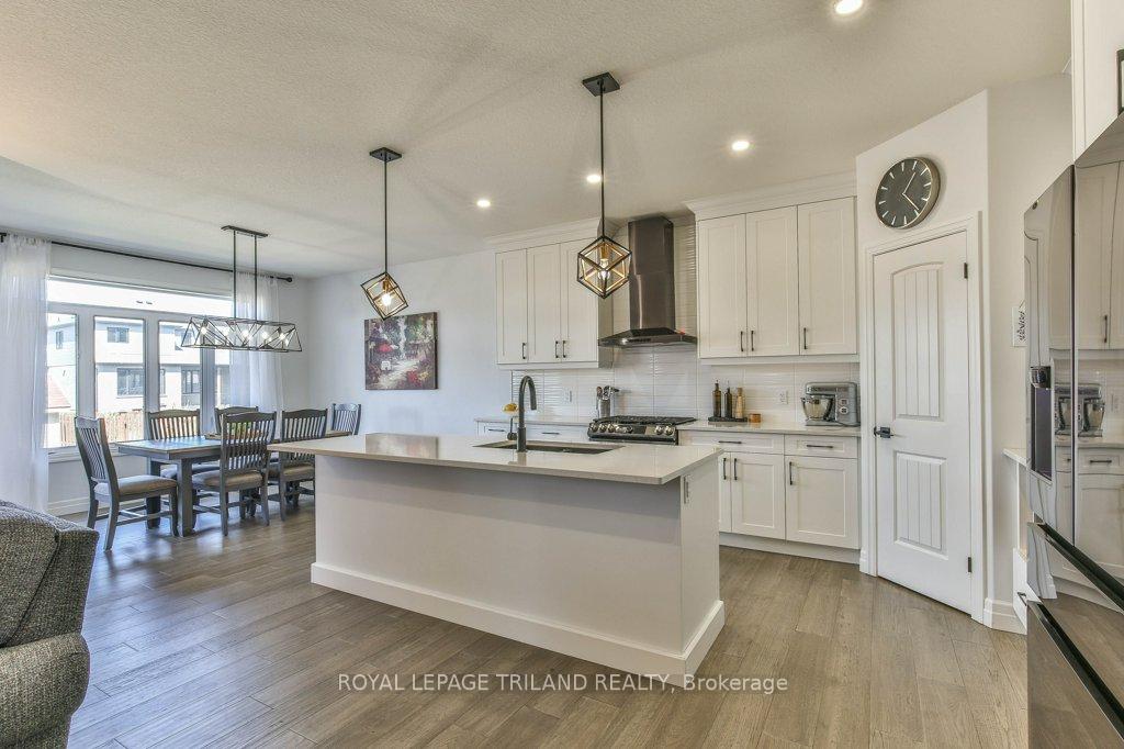 Photo 8 of 88 Foxborough Place, Thames Centre, Thorndale — HOMEH