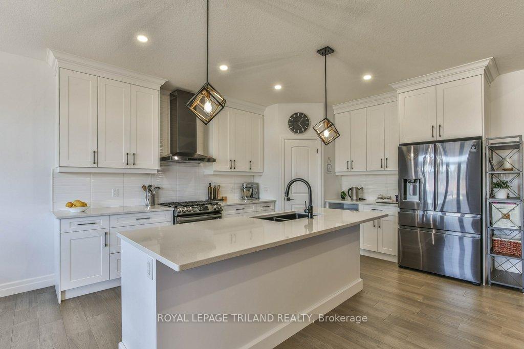 Photo 9 of 88 Foxborough Place, Thames Centre, Thorndale — HOMEH