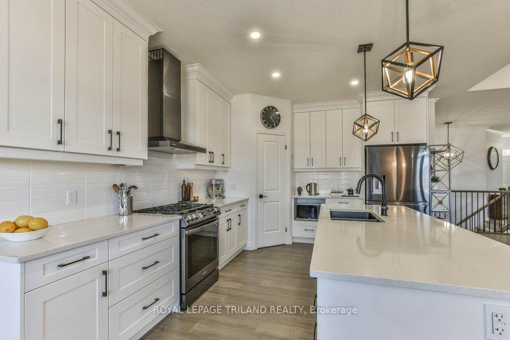 Photo 10 of 88 Foxborough Place, Thames Centre, Thorndale — HOMEH