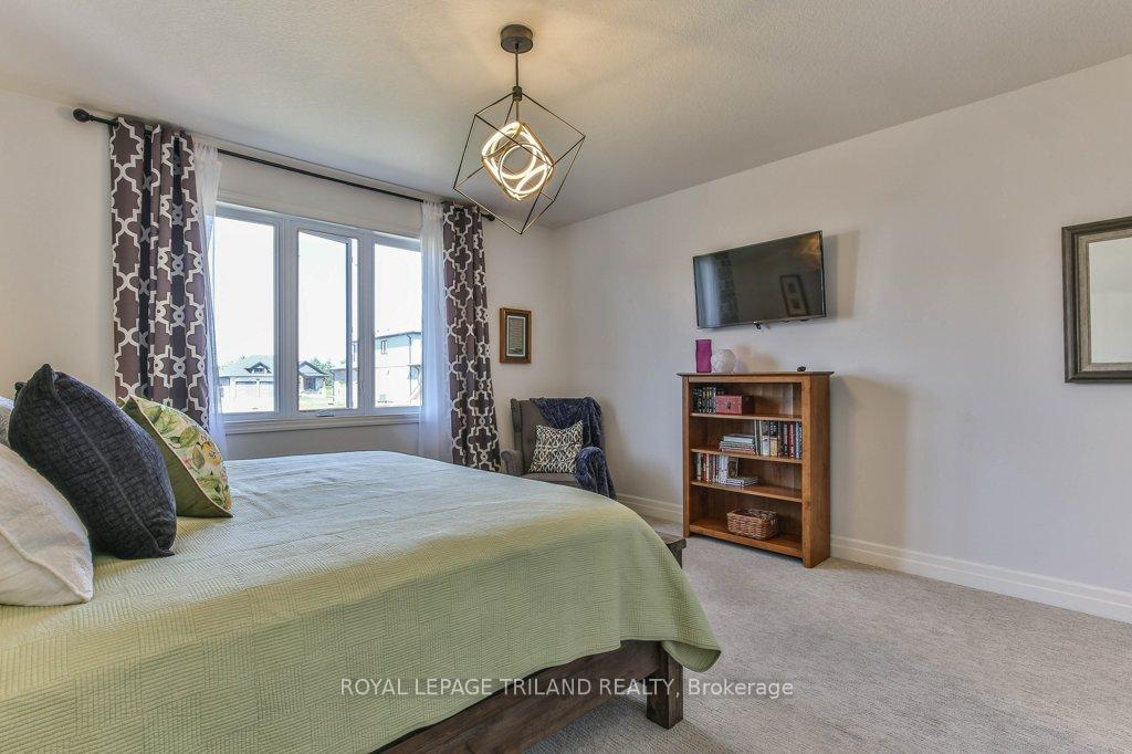 Photo 16 of 88 Foxborough Place, Thames Centre, Thorndale — HOMEH