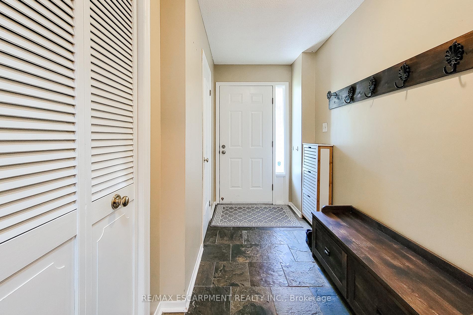 Photo 4 of 76 Baxter Crescent, Thorold, Confederation Heights — HOMEH