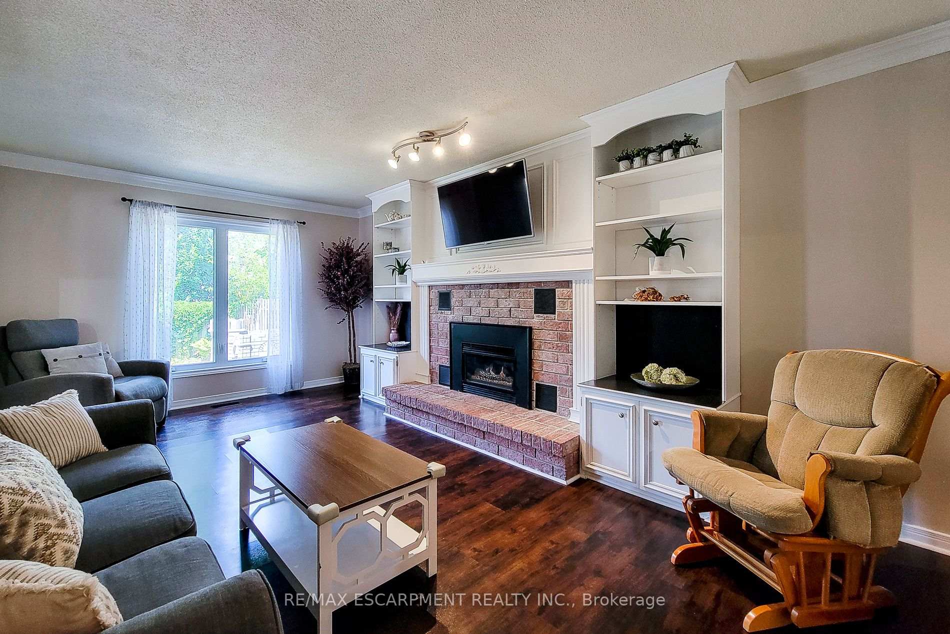 Photo 7 of 76 Baxter Crescent, Thorold, Confederation Heights — HOMEH
