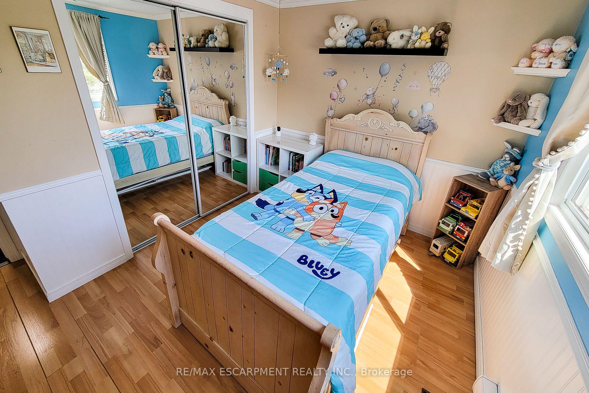 Photo 35 of 76 Baxter Crescent, Thorold, Confederation Heights — HOMEH