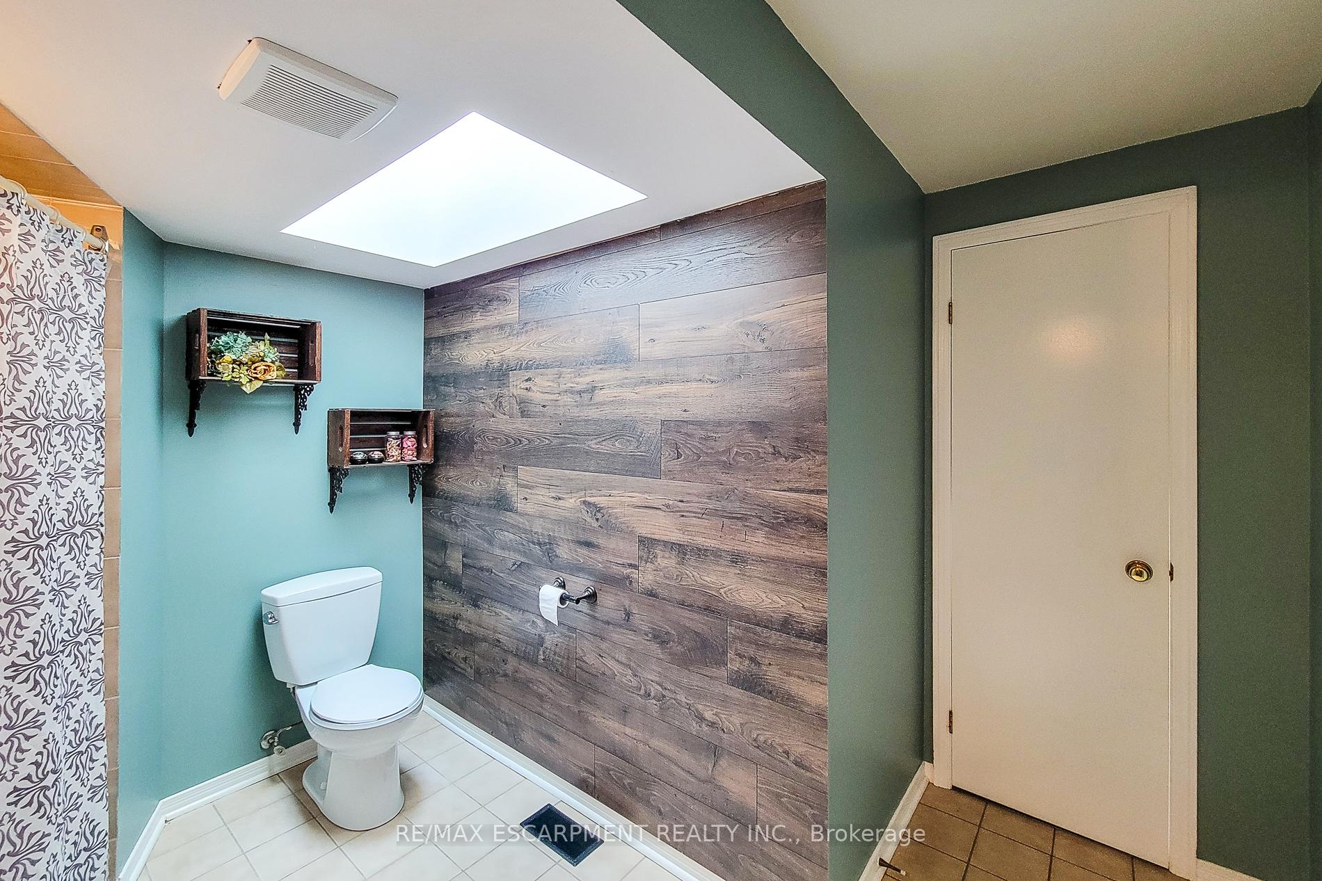 Photo 37 of 76 Baxter Crescent, Thorold, Confederation Heights — HOMEH
