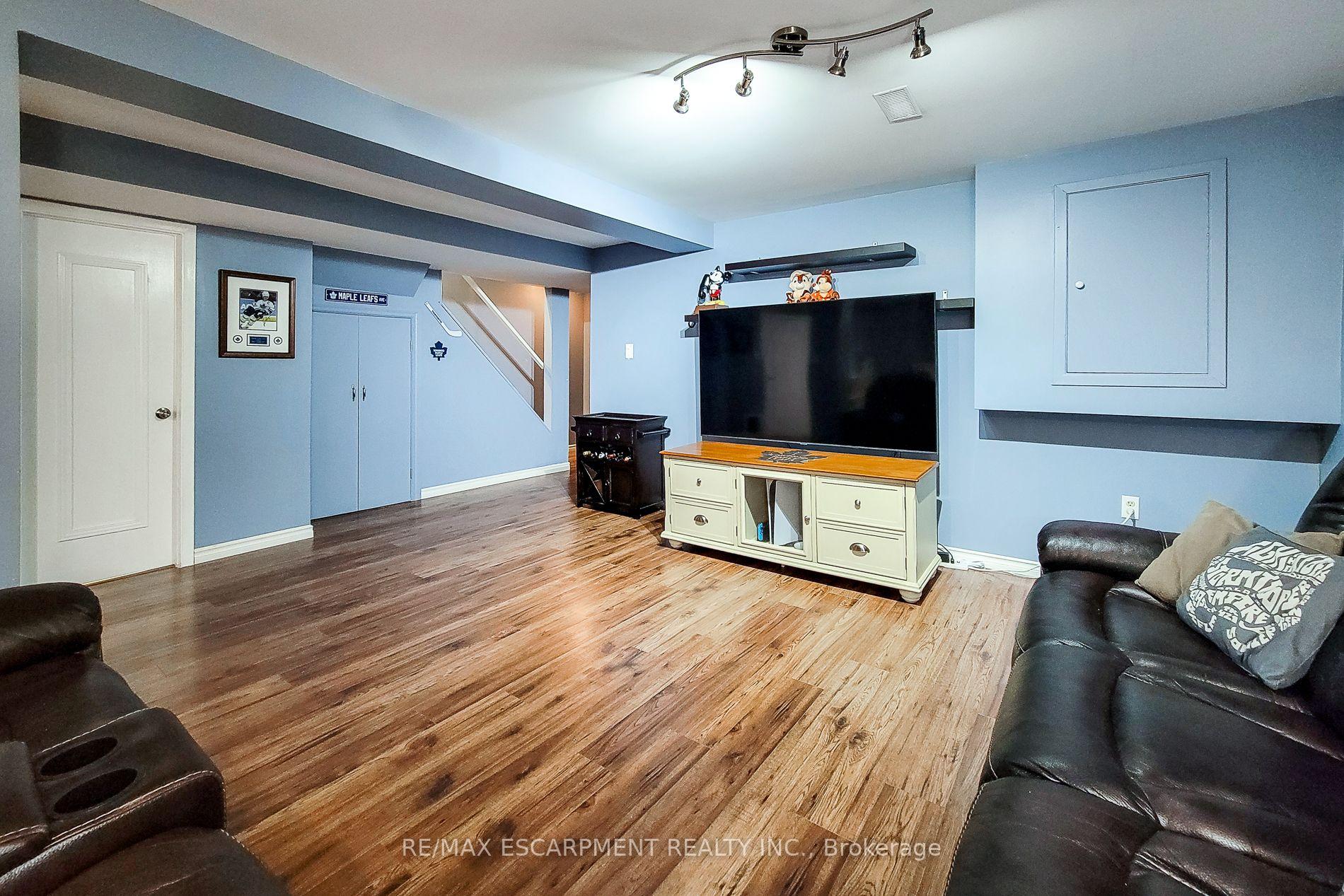Photo 41 of 76 Baxter Crescent, Thorold, Confederation Heights — HOMEH
