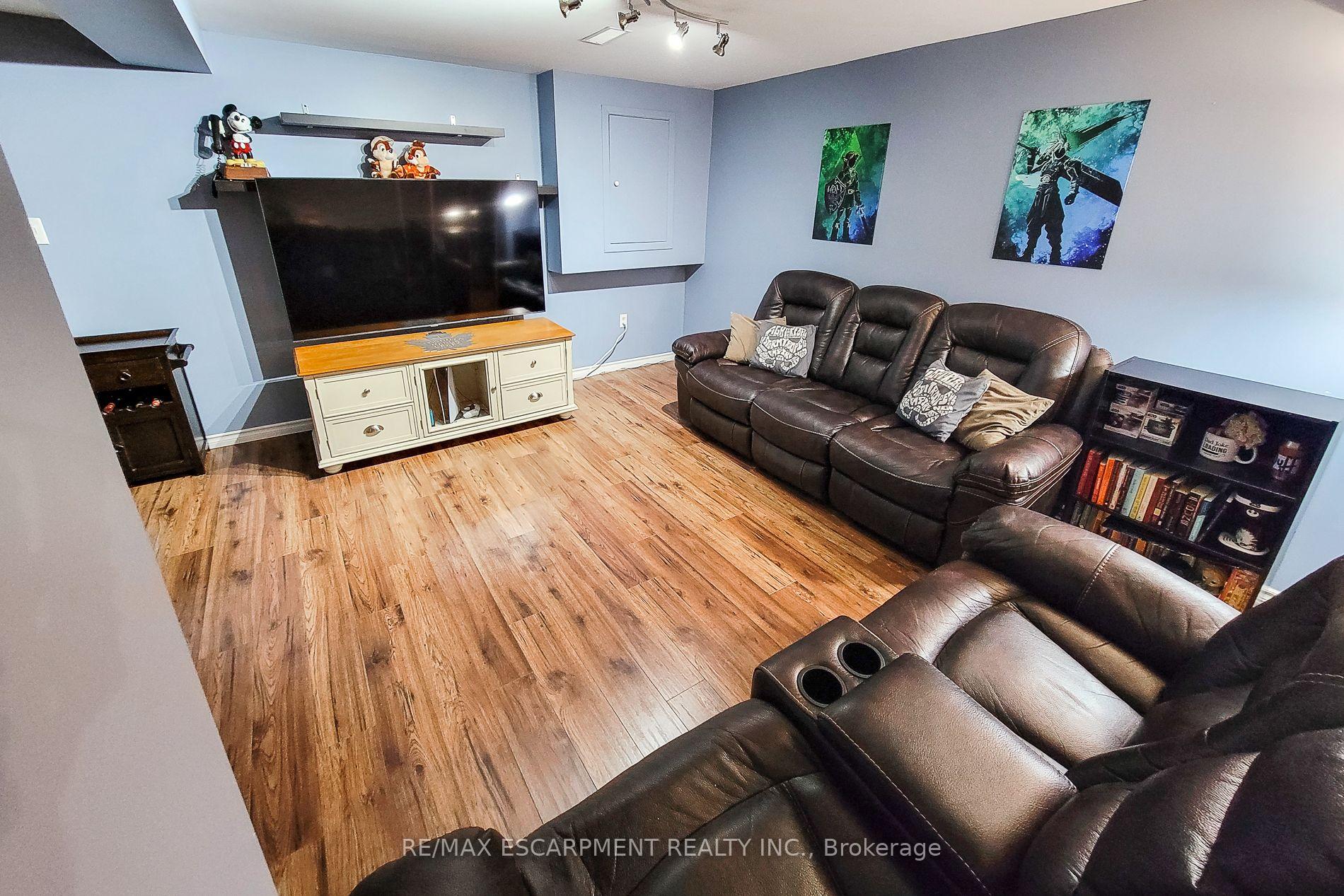 Photo 42 of 76 Baxter Crescent, Thorold, Confederation Heights — HOMEH