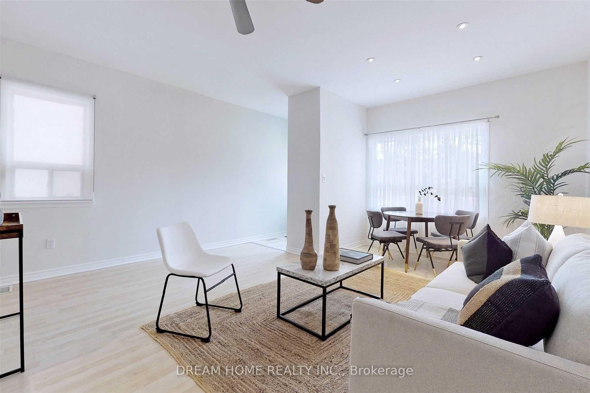 Photo 5 of Unit Upper, 53 Lanark Avenue, Toronto, Oakwood Village — HOMEH