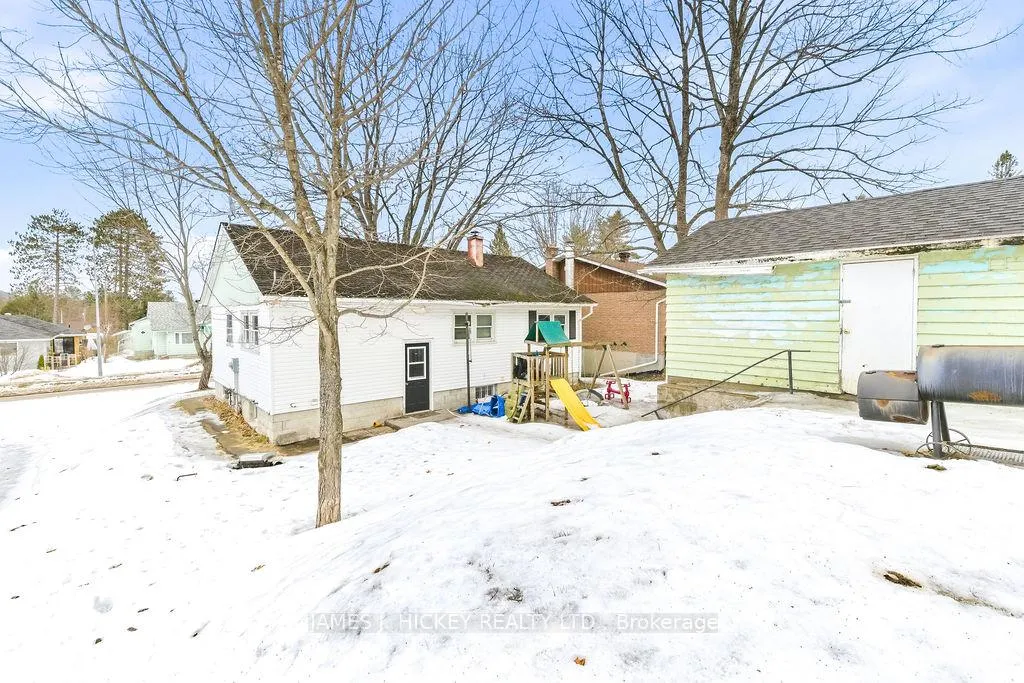 Photo 3 of 18 Summit Street, Deep River — HOMEH
