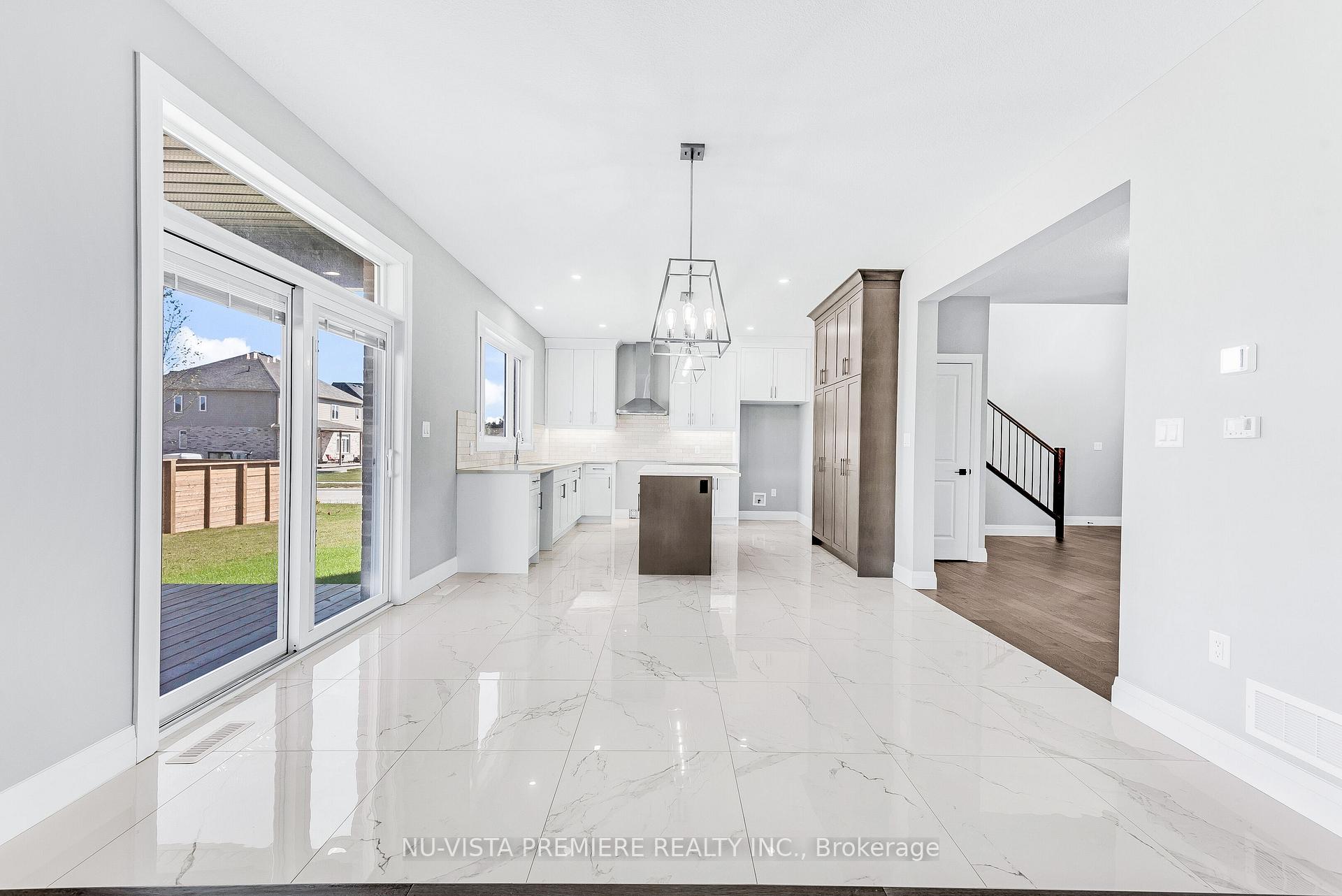 Photo 13 of 21 Greenbrier Ridge, Thames Centre, Rural Thames Centre — HOMEH