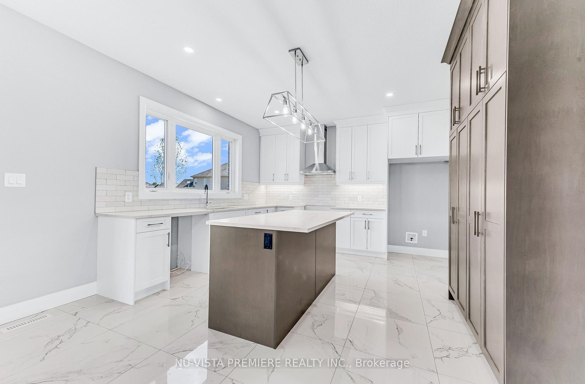 Photo 14 of 21 Greenbrier Ridge, Thames Centre, Rural Thames Centre — HOMEH