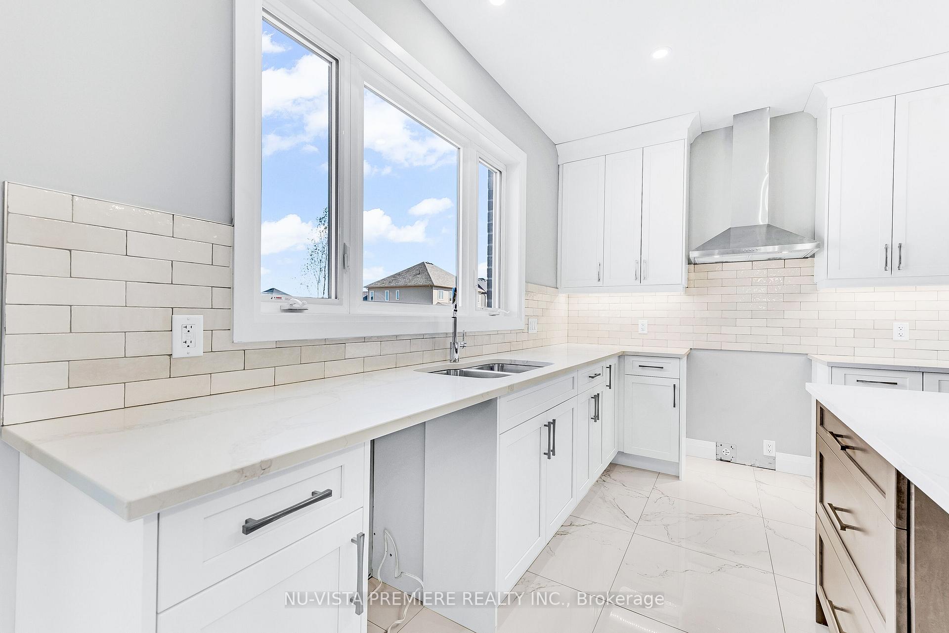 Photo 16 of 21 Greenbrier Ridge, Thames Centre, Rural Thames Centre — HOMEH