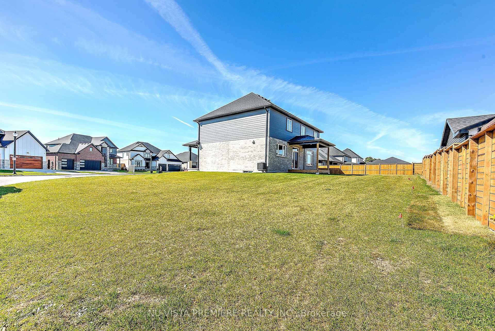 Photo 39 of 21 Greenbrier Ridge, Thames Centre, Rural Thames Centre — HOMEH
