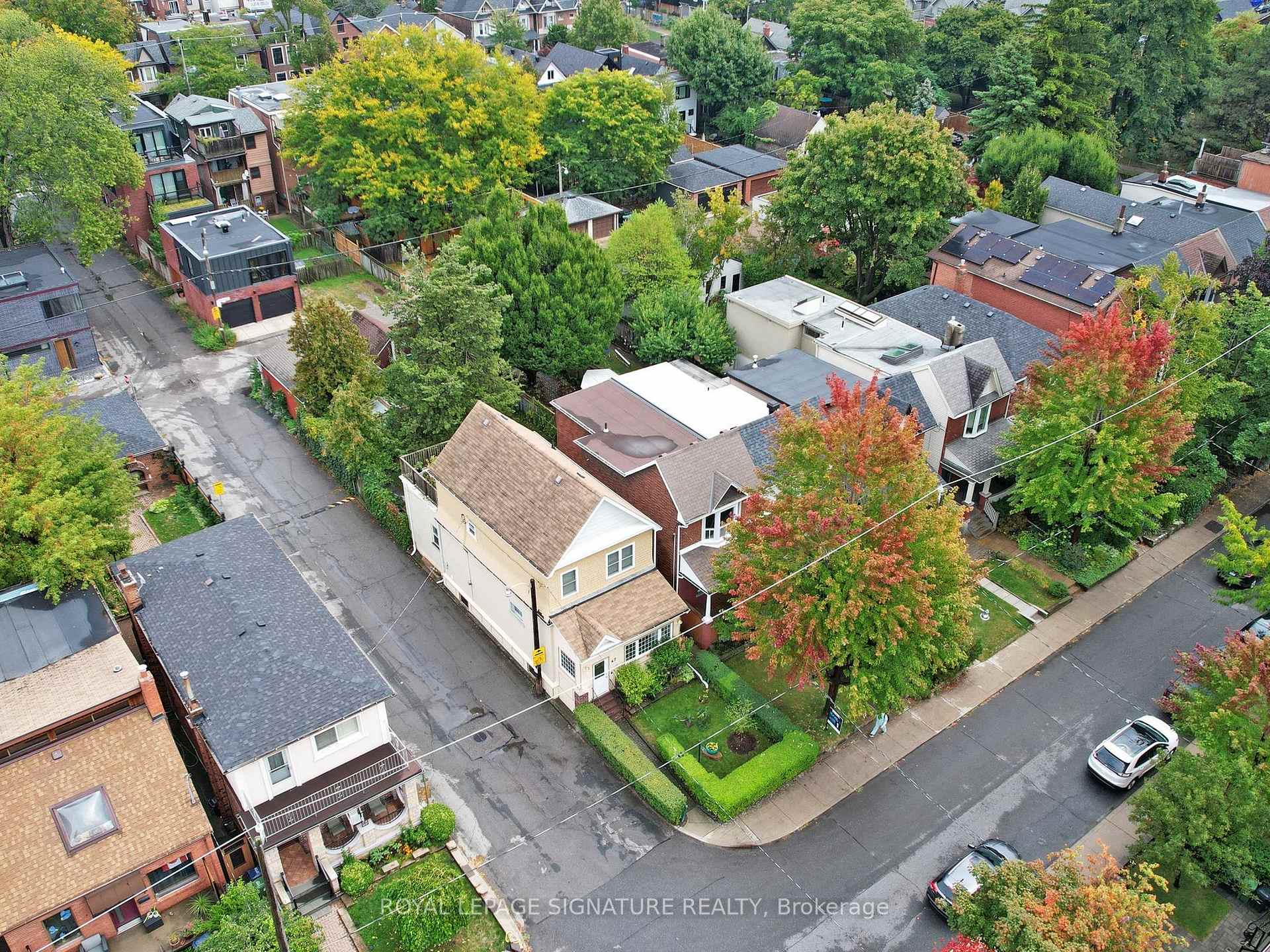 Photo 11 of 45 Arundel Avenue, Toronto, Playter Estates-Danforth — HOMEH