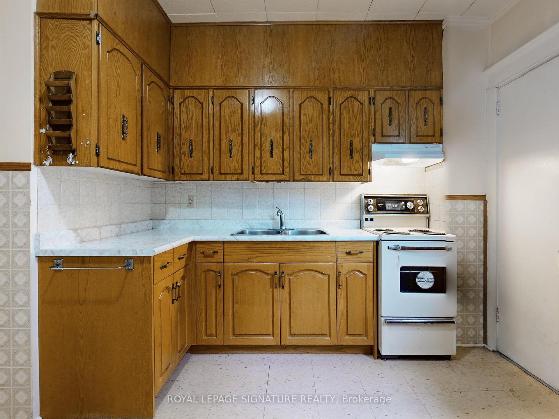 Photo 22 of 45 Arundel Avenue, Toronto, Playter Estates-Danforth — HOMEH