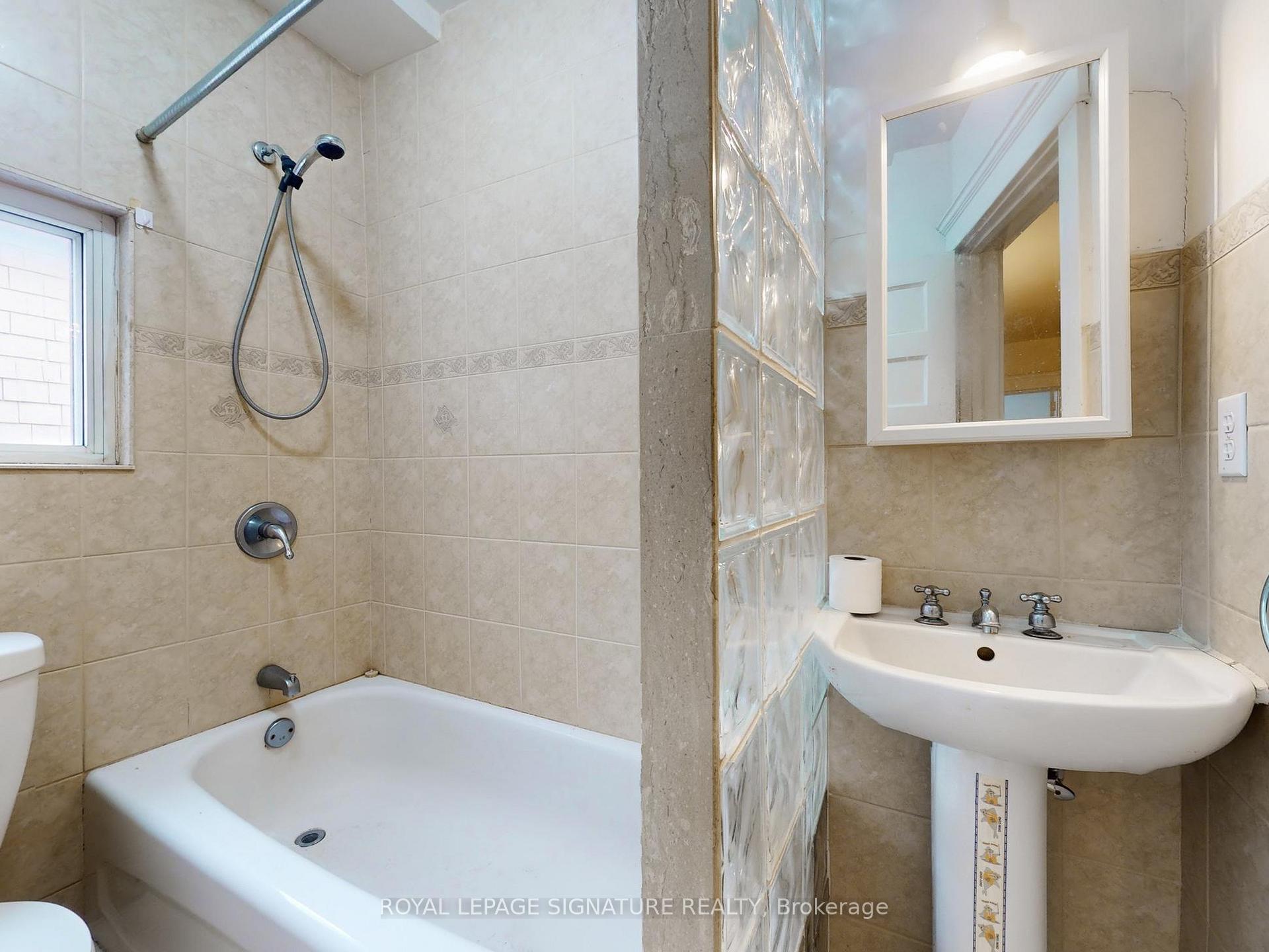 Photo 39 of 45 Arundel Avenue, Toronto, Playter Estates-Danforth — HOMEH
